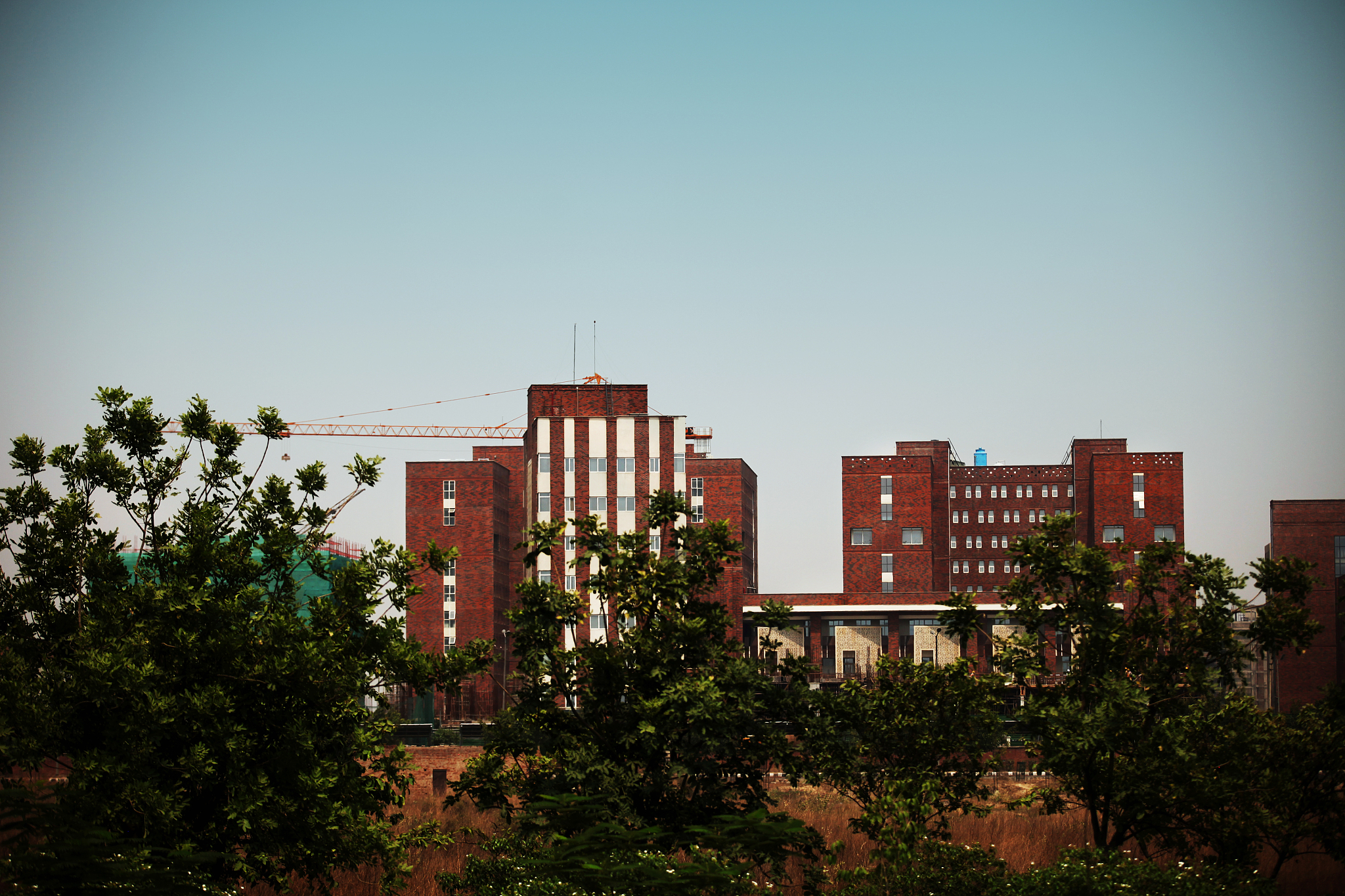 甘肃林业职业技术学院建筑工程技术专业就业方向：建筑施工企业发展前景