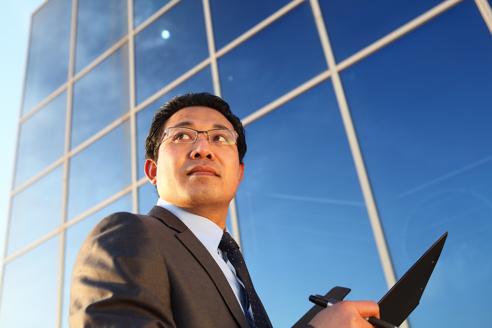 写一篇以王涛为主角的文章