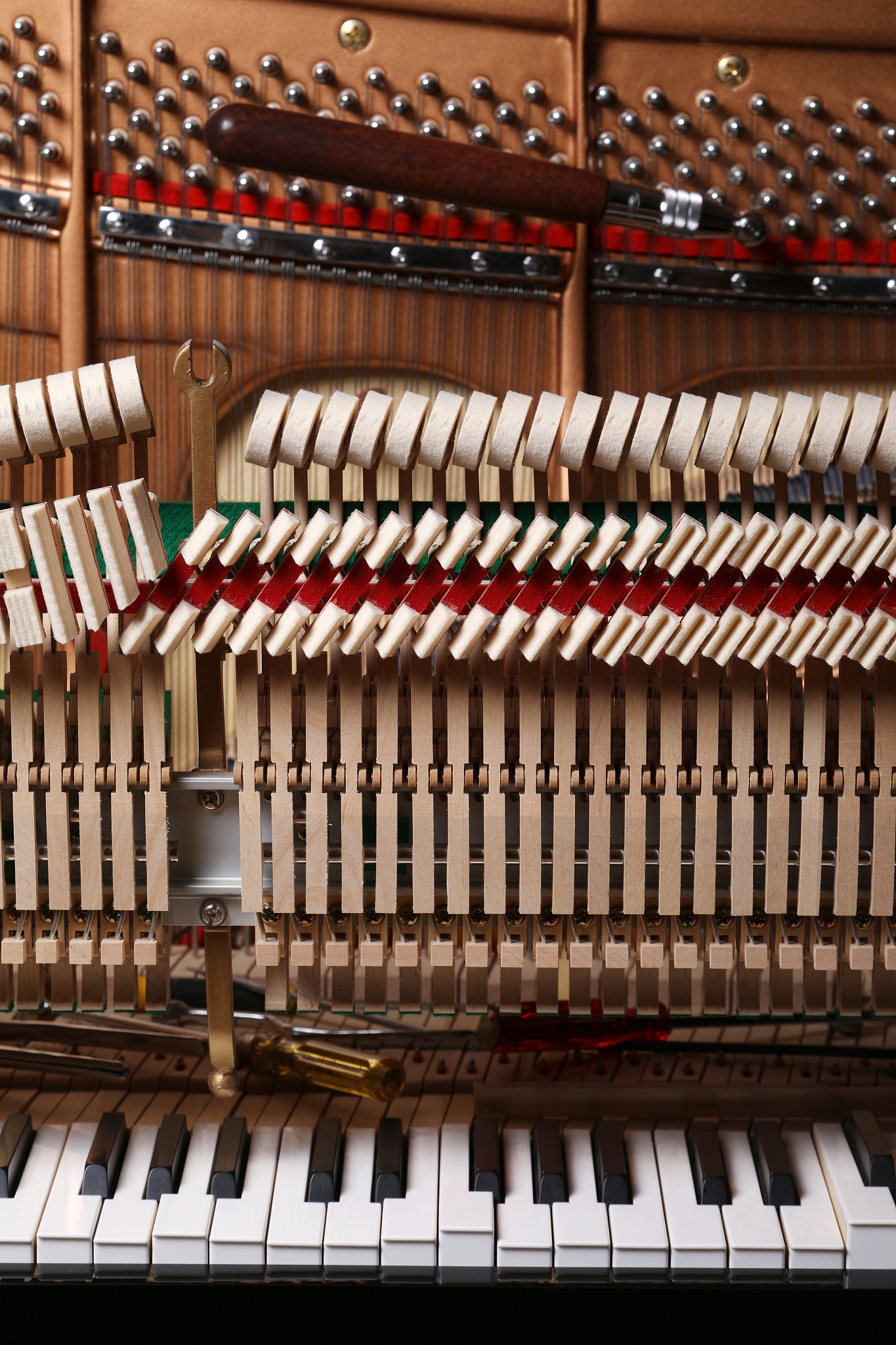 对于初次要进入海外市场的湖州钢琴厂来说为什么以代理商去进行直接出口的方式是最合适的包括通过这个方式所要付出的成本这种方式进入海外市场的控制成都企业所要承担的义务进入海外市场的速度和它所承担的风险有哪些。