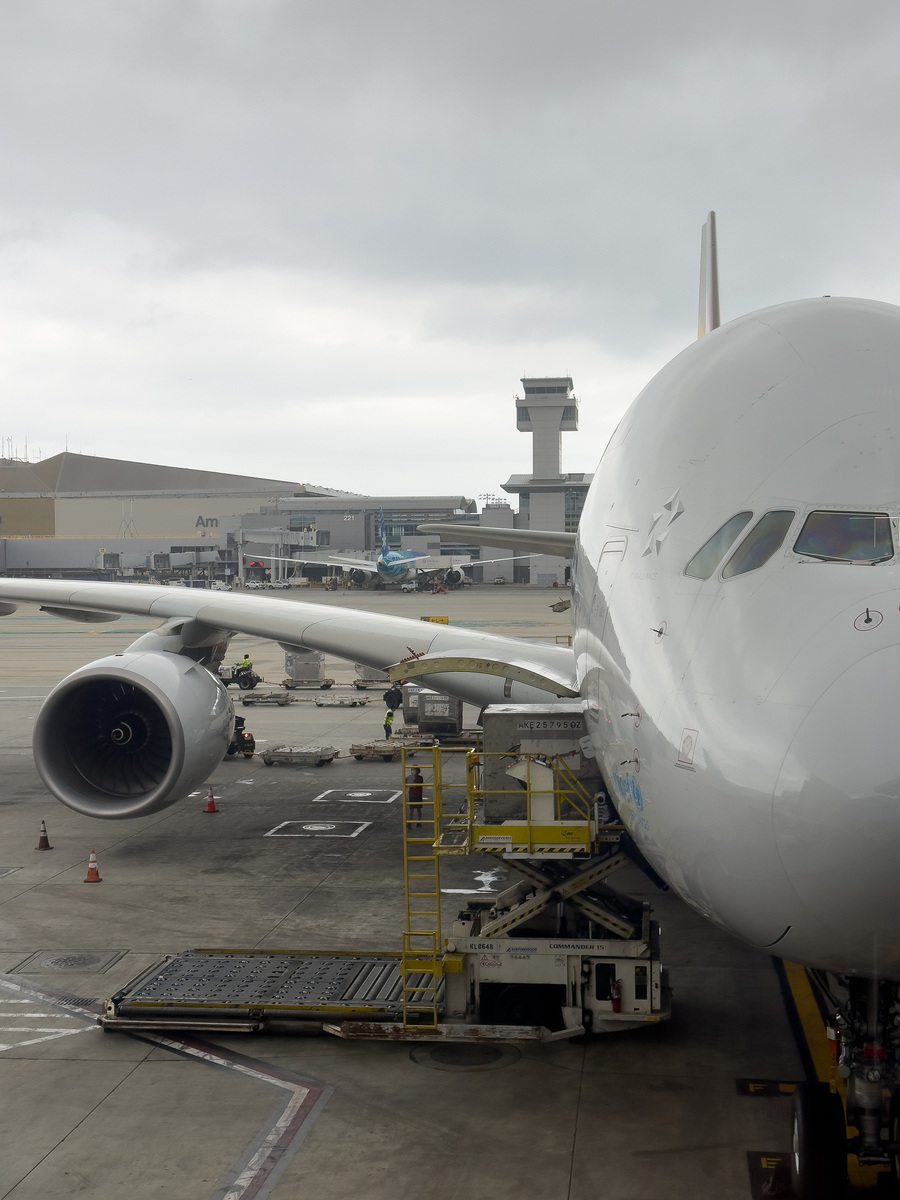 飞机只有一个油箱？揭秘飞机空中加油的秘密