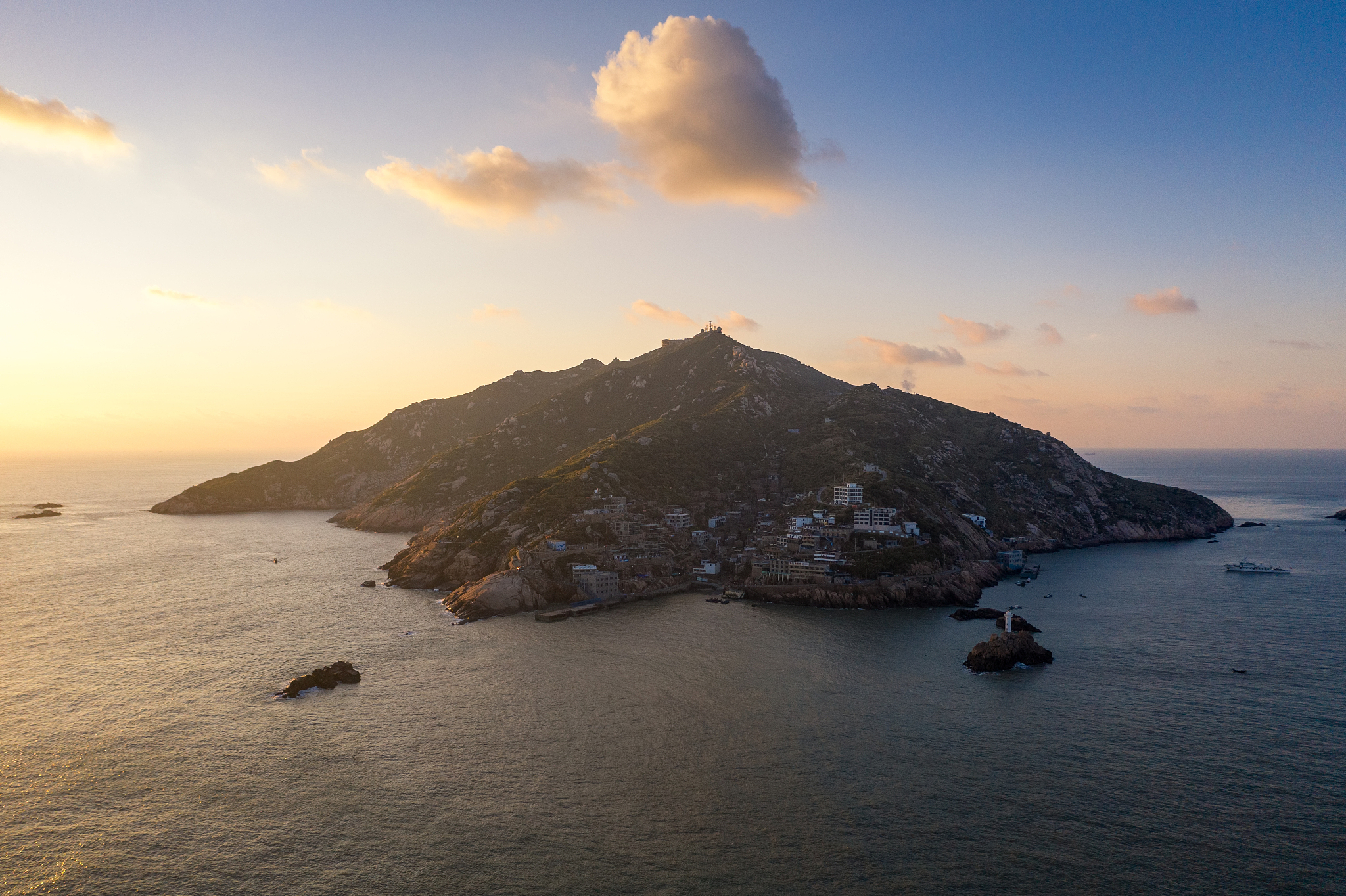 从连云港市东海县去普陀山 怎么坐车比较划算
