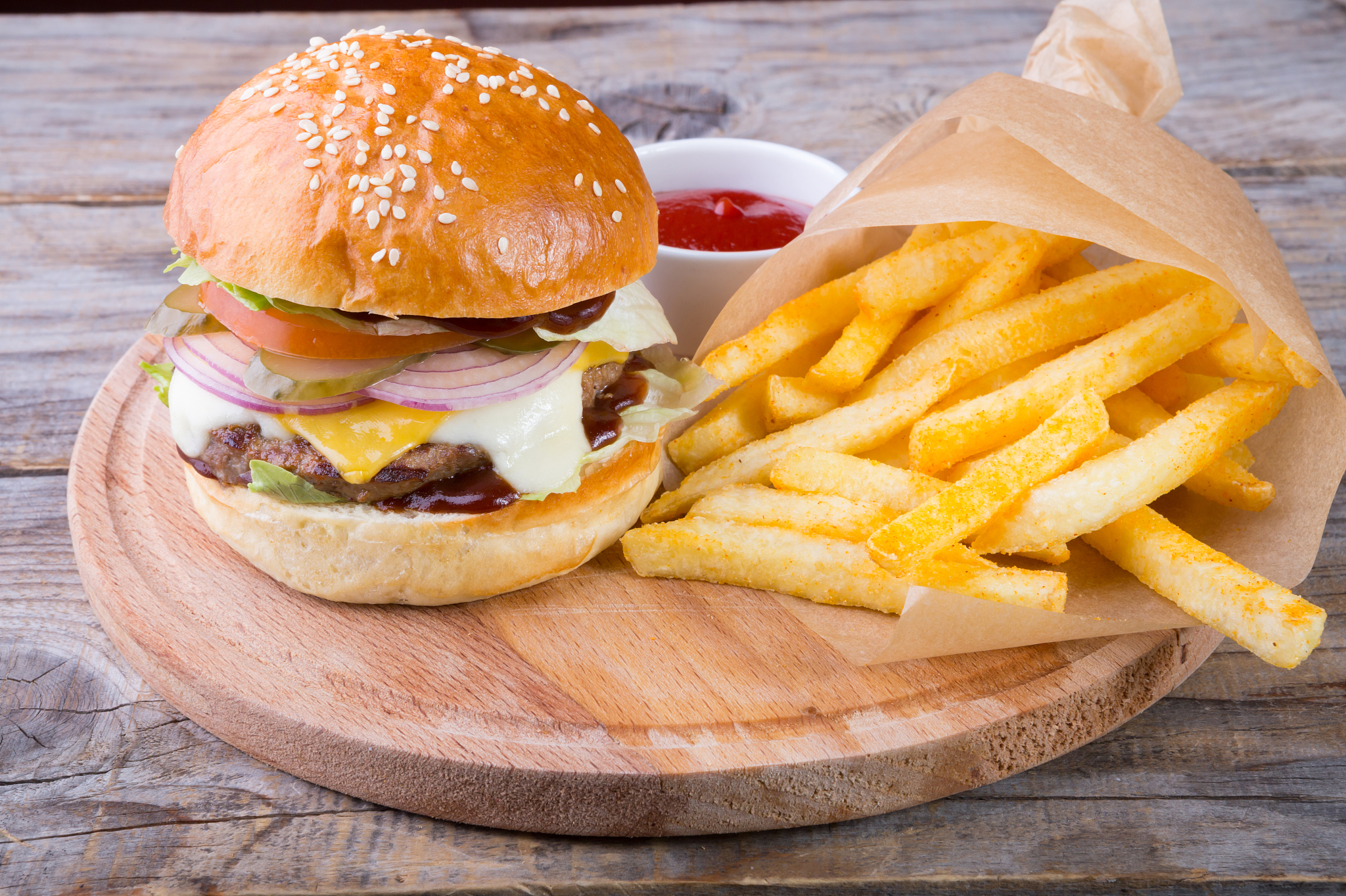 hamburger with french fries