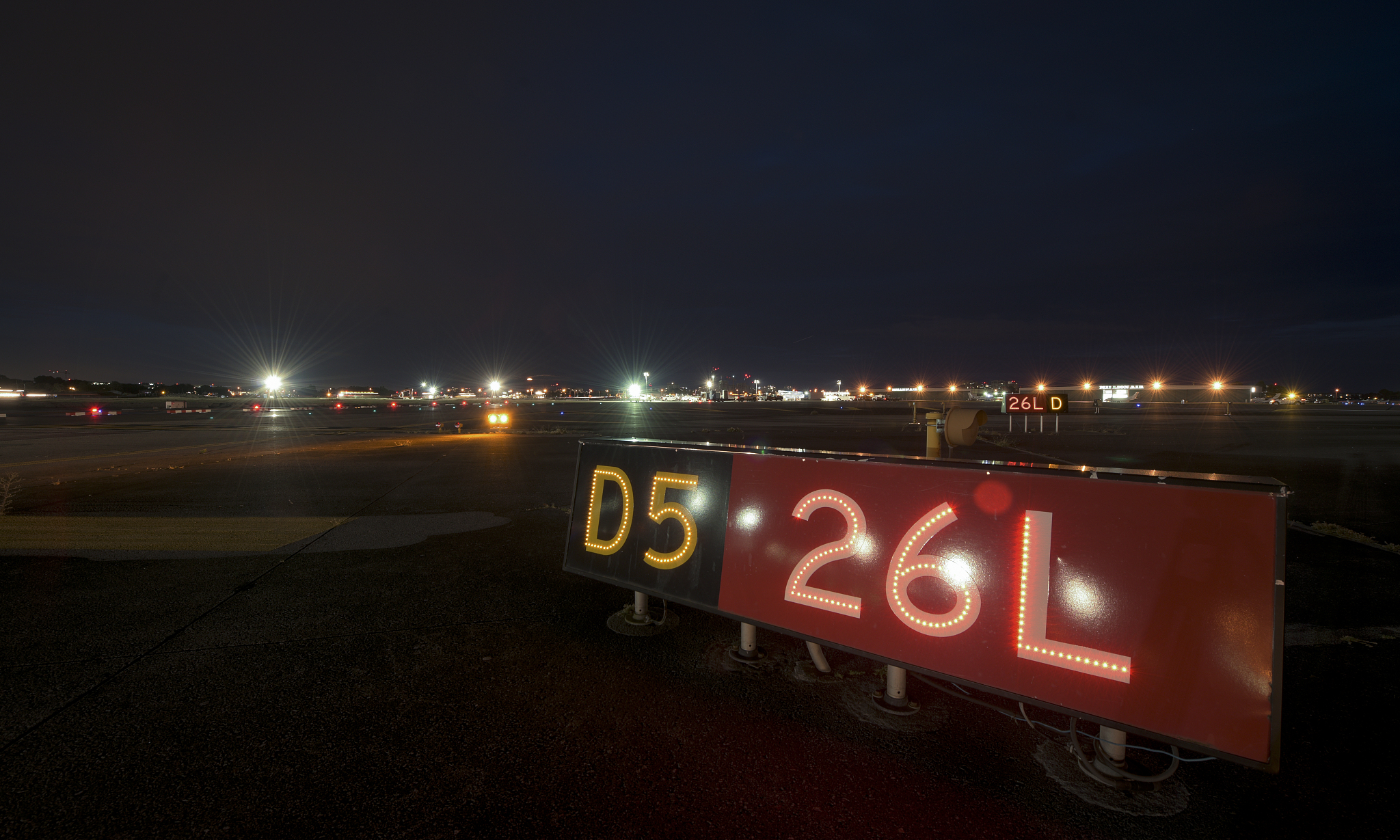 滑行引导标记牌的说明