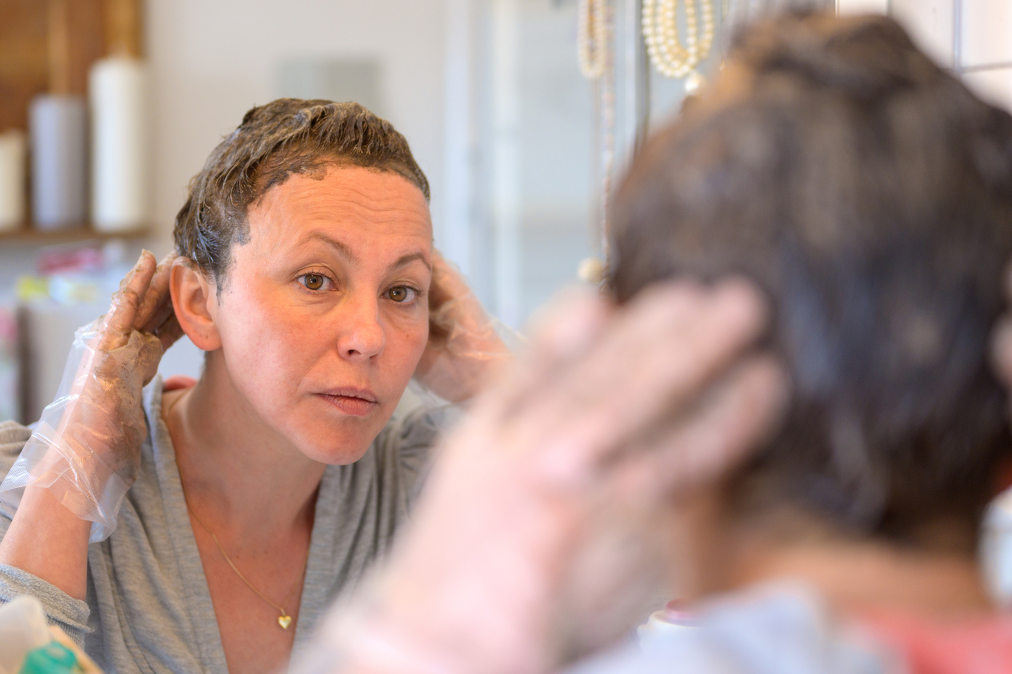 泡泡染发膏：简单易用，轻松打造全新发色！