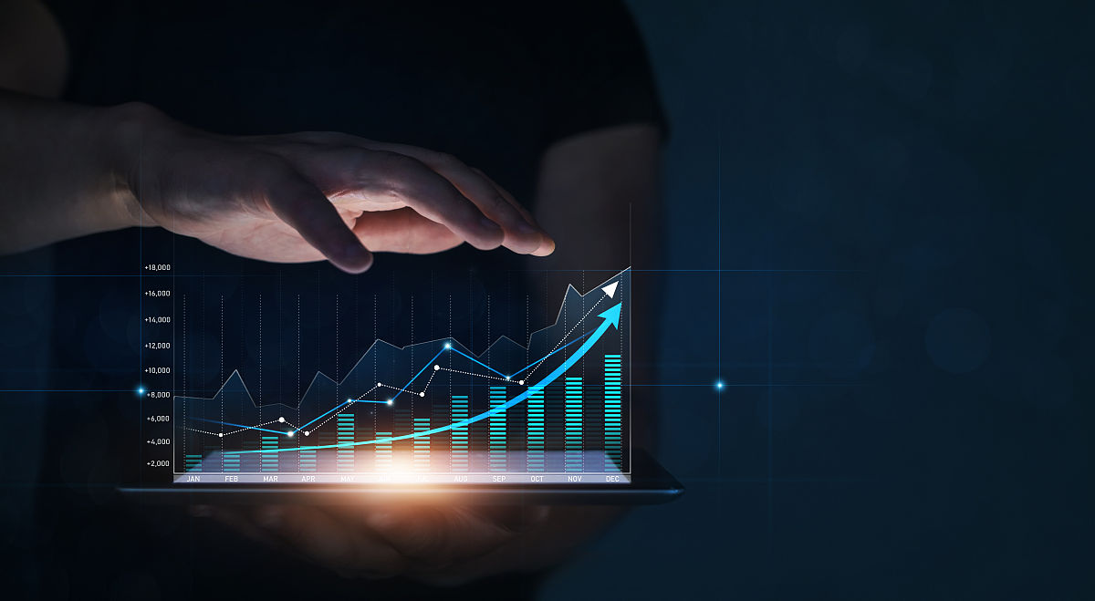 请以梅州市为蓝本做一个交通违法管理系统的投资周期系统生命周期为10年预计多久回本并给出每年收入。支出与净收益的表格