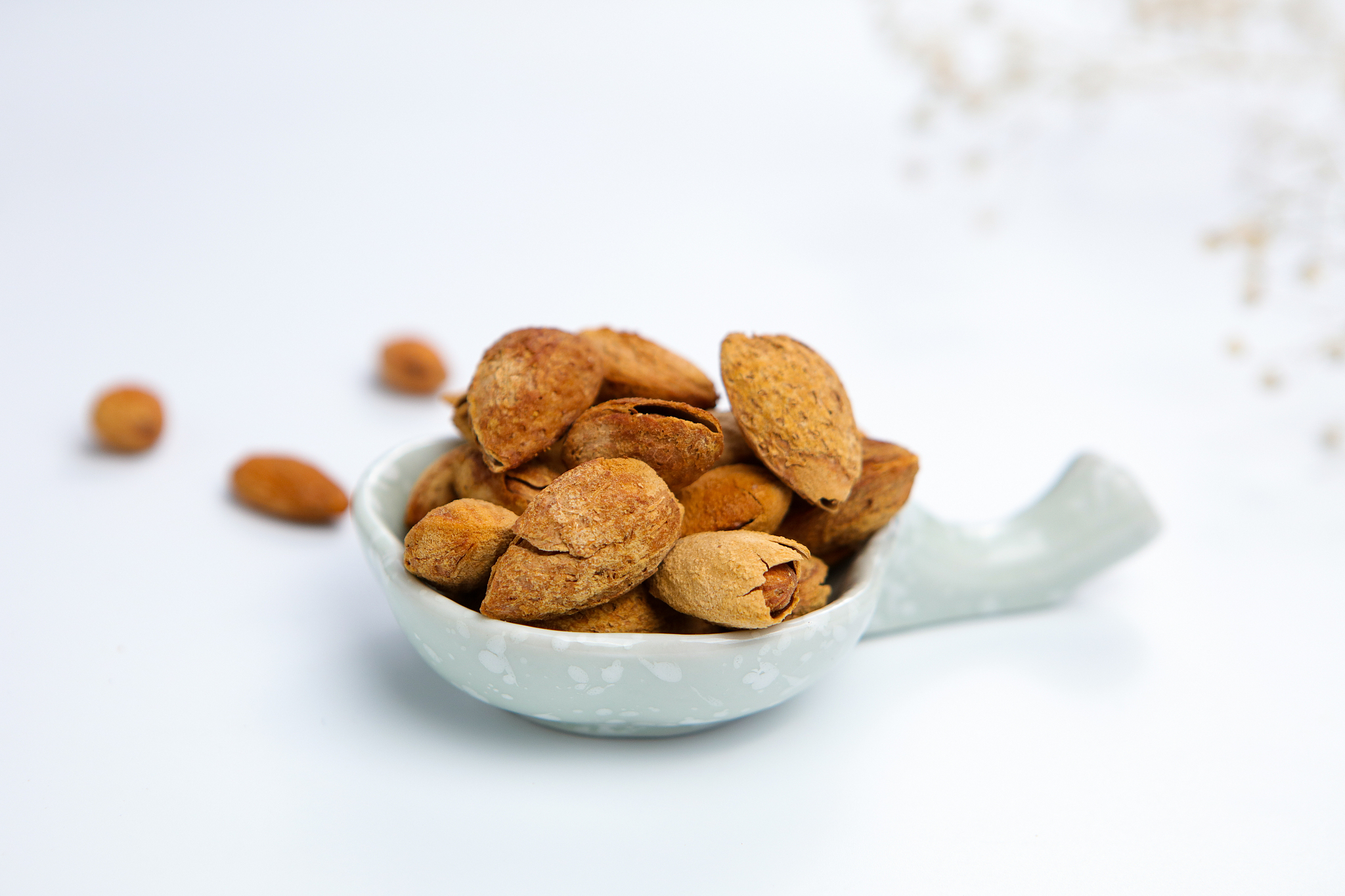 99元每包159元两包的新疆巴旦木奶枣的短视频推广不少于300字