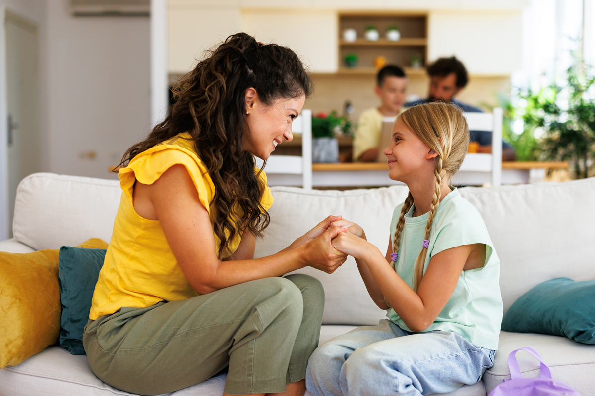 如何与孩子建立有效沟通和信任？