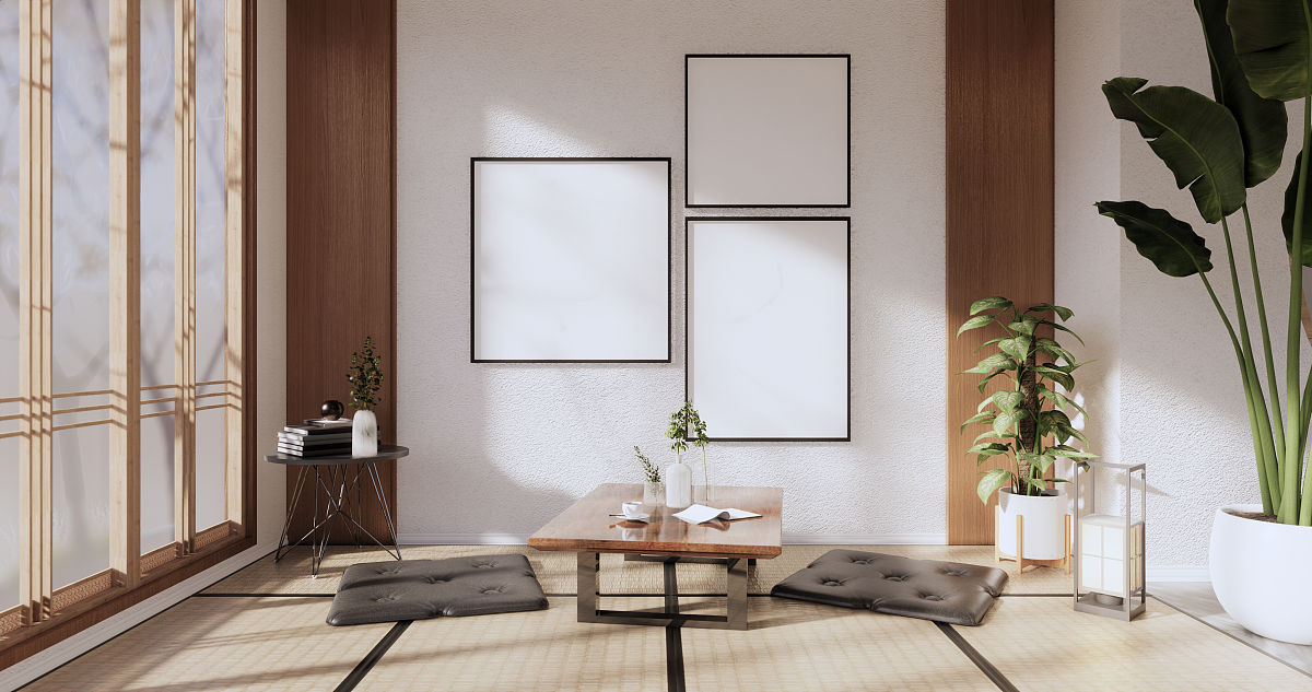 从注重简洁避免重复方面论述软装饰材料在室内环境艺术设计中的应用原则写成一段话格式不少于300字。