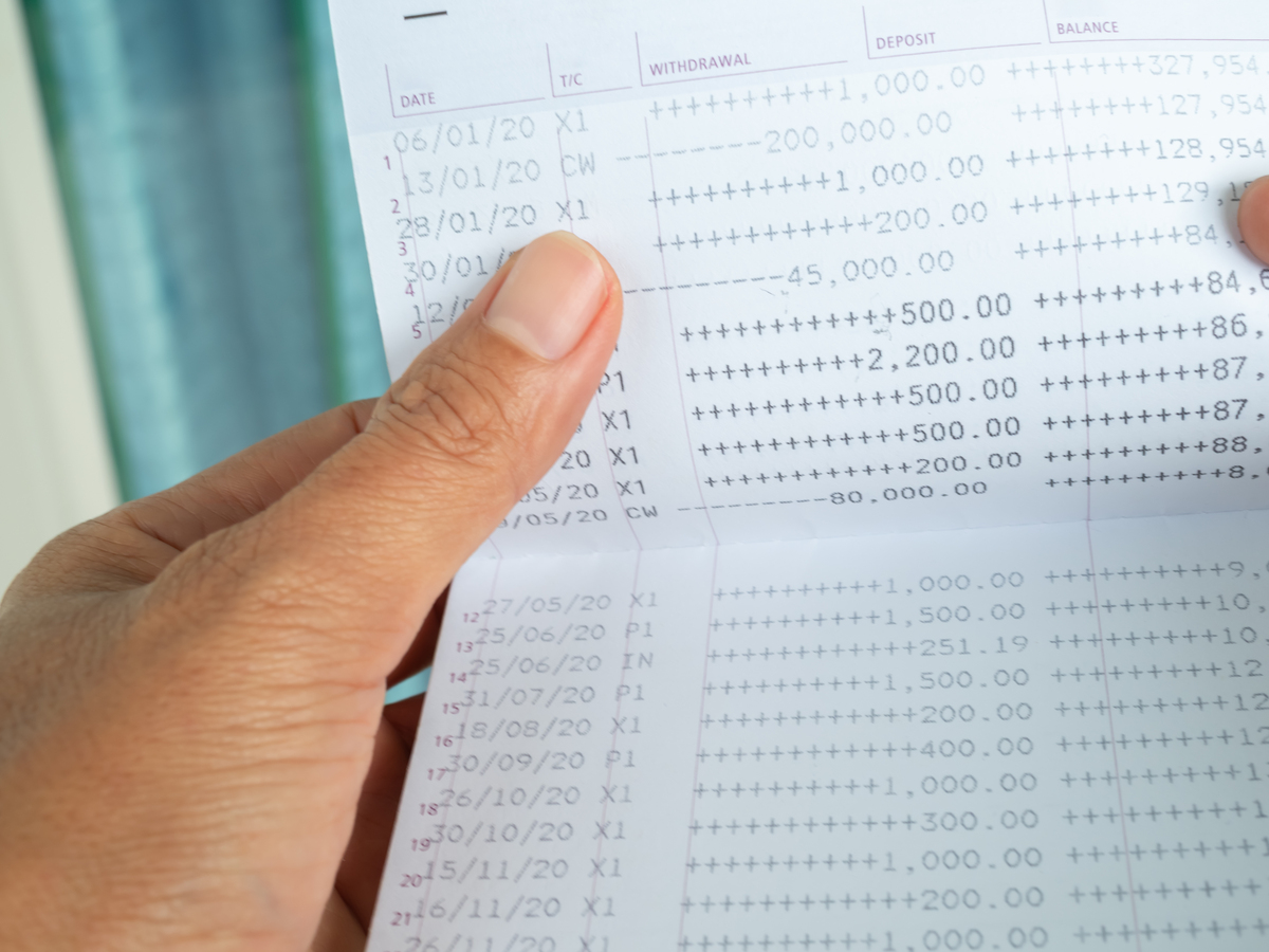 30万贷款，3.9%利率，30年等额本息月供多少？