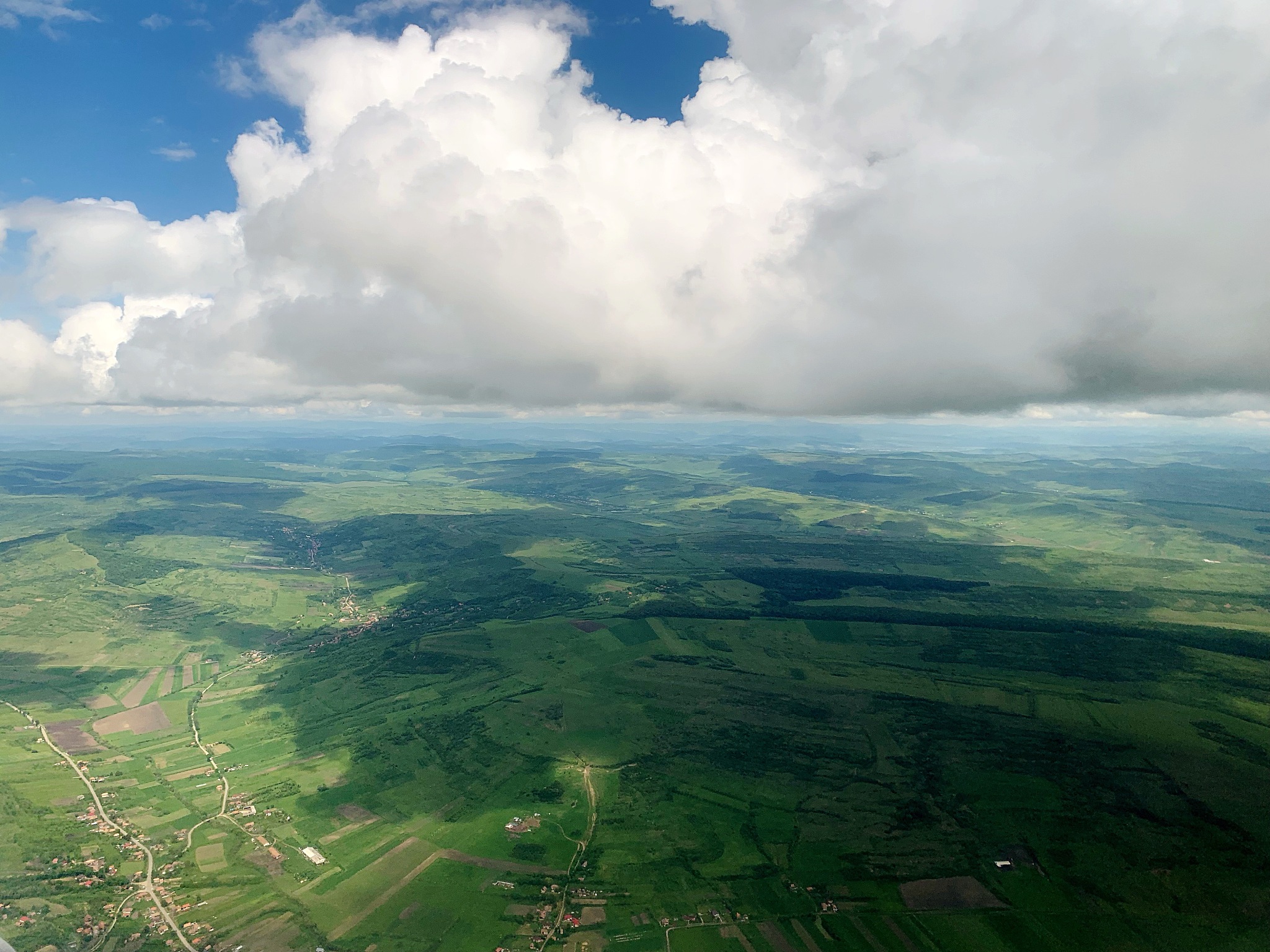 有个一网站可以提供摄影爱好者交流分享与摄影作品的售出与购买请简单概括一下这个平台