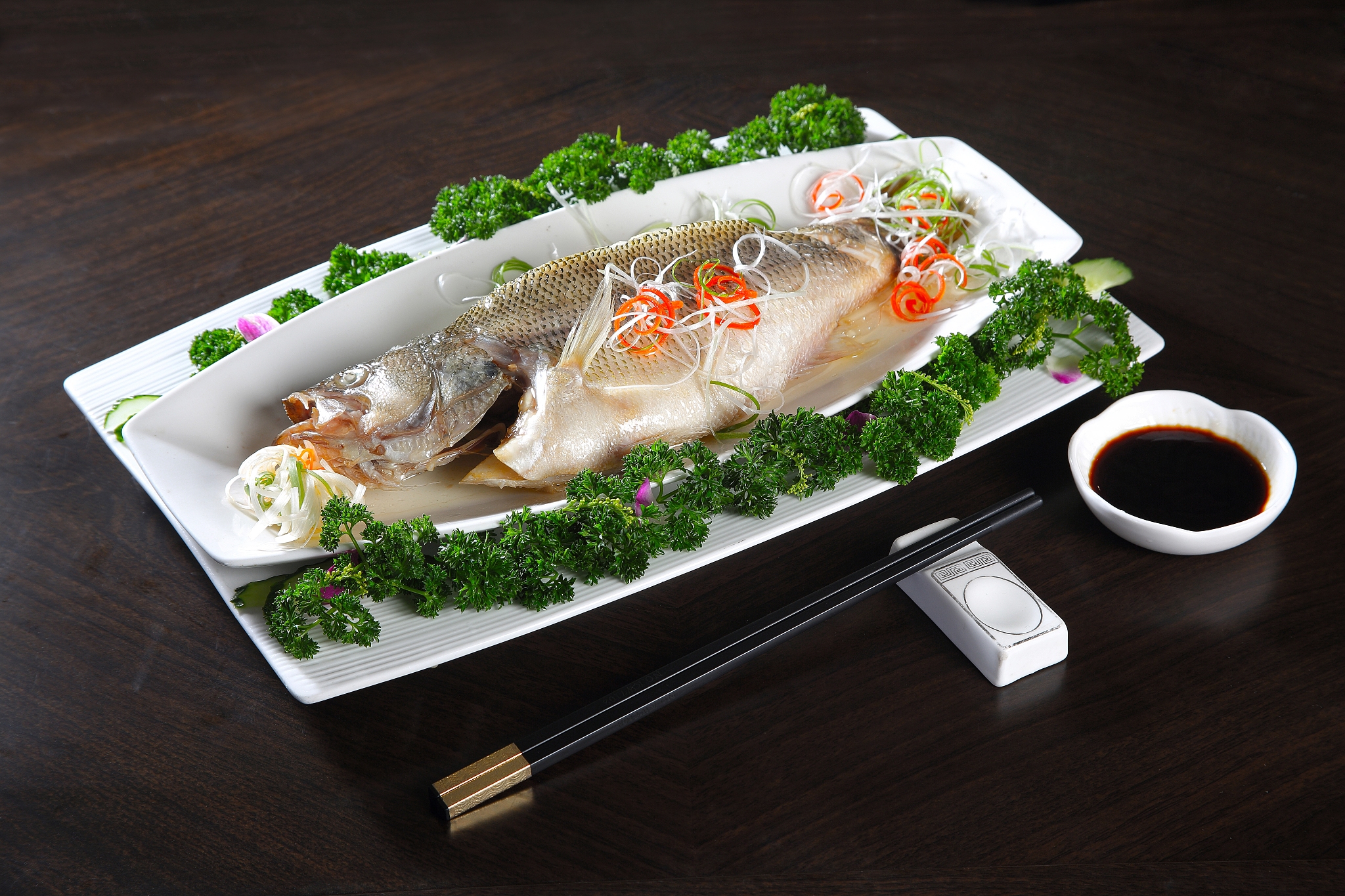 请650字的博客文章主题是：清蒸多宝鱼的家常做法