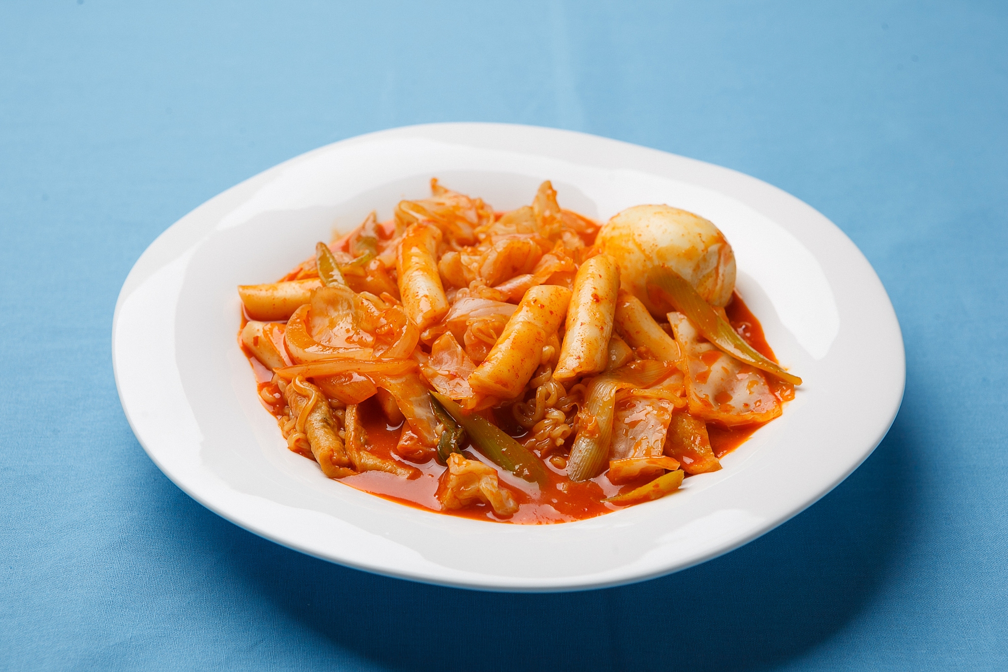 hot and spicy food,stir-fried,rice cake,ramen noodles,noodles