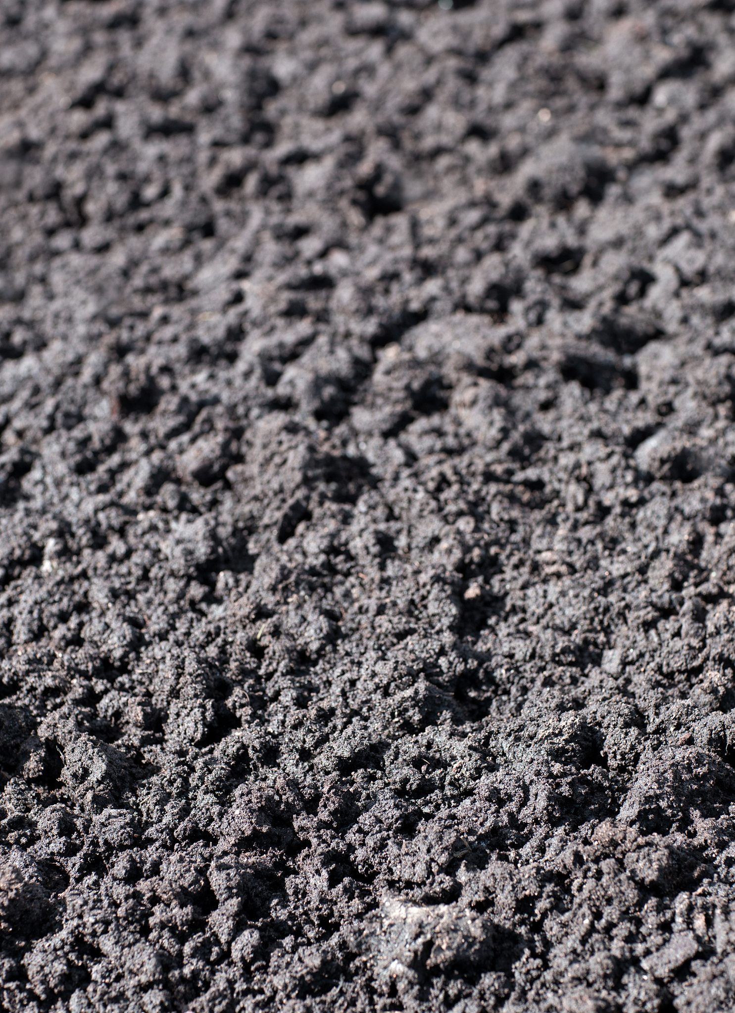 人工堆积层结构分析：黏性粉末、素填土和建筑废弃物