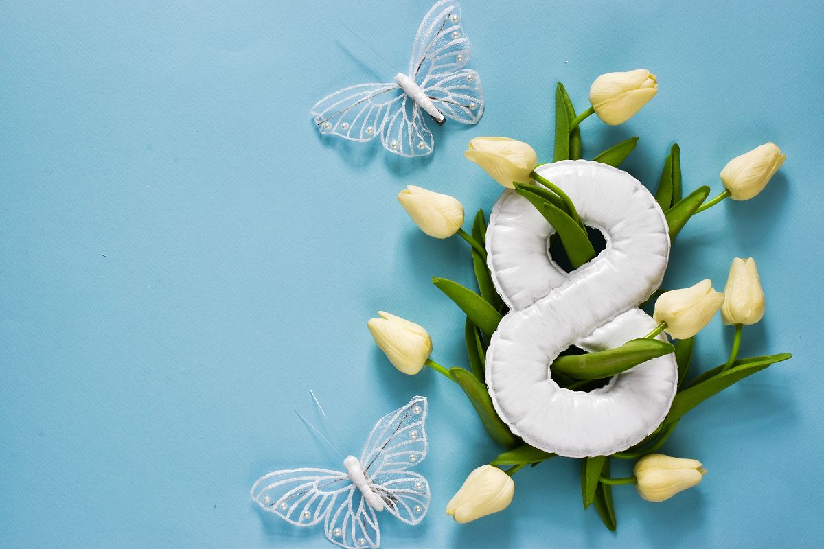 公司三八妇女节发言稿。