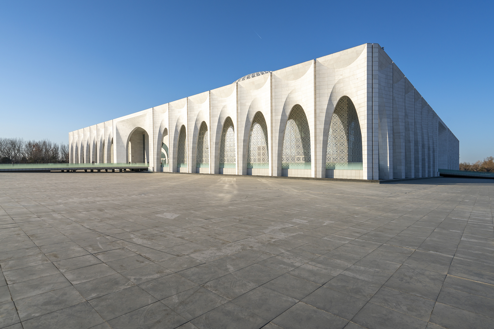 民族间交往交流交融路径探析：以孝文帝改革和国史之狱为例