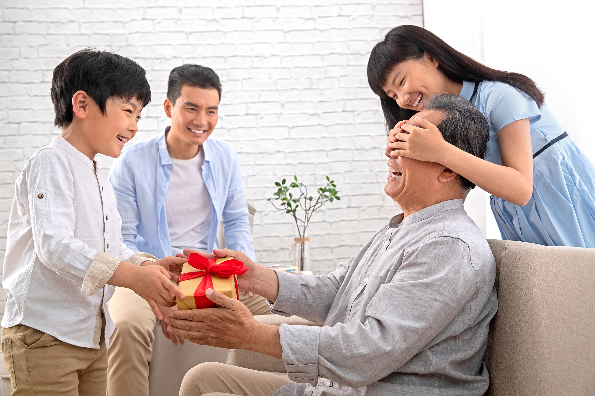 关于送父母礼物的话术