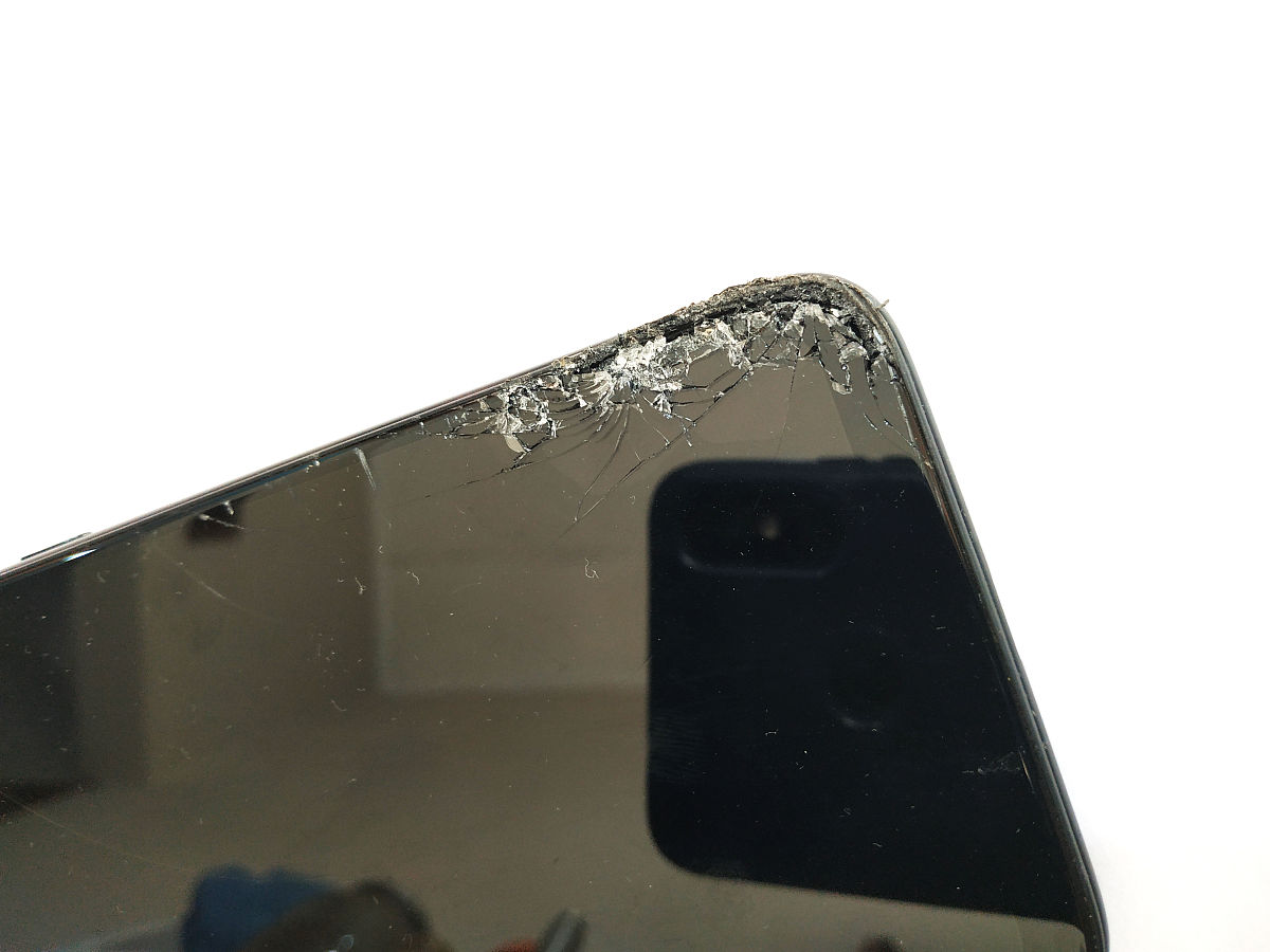 手机贴膜气泡多久消失？如何处理？