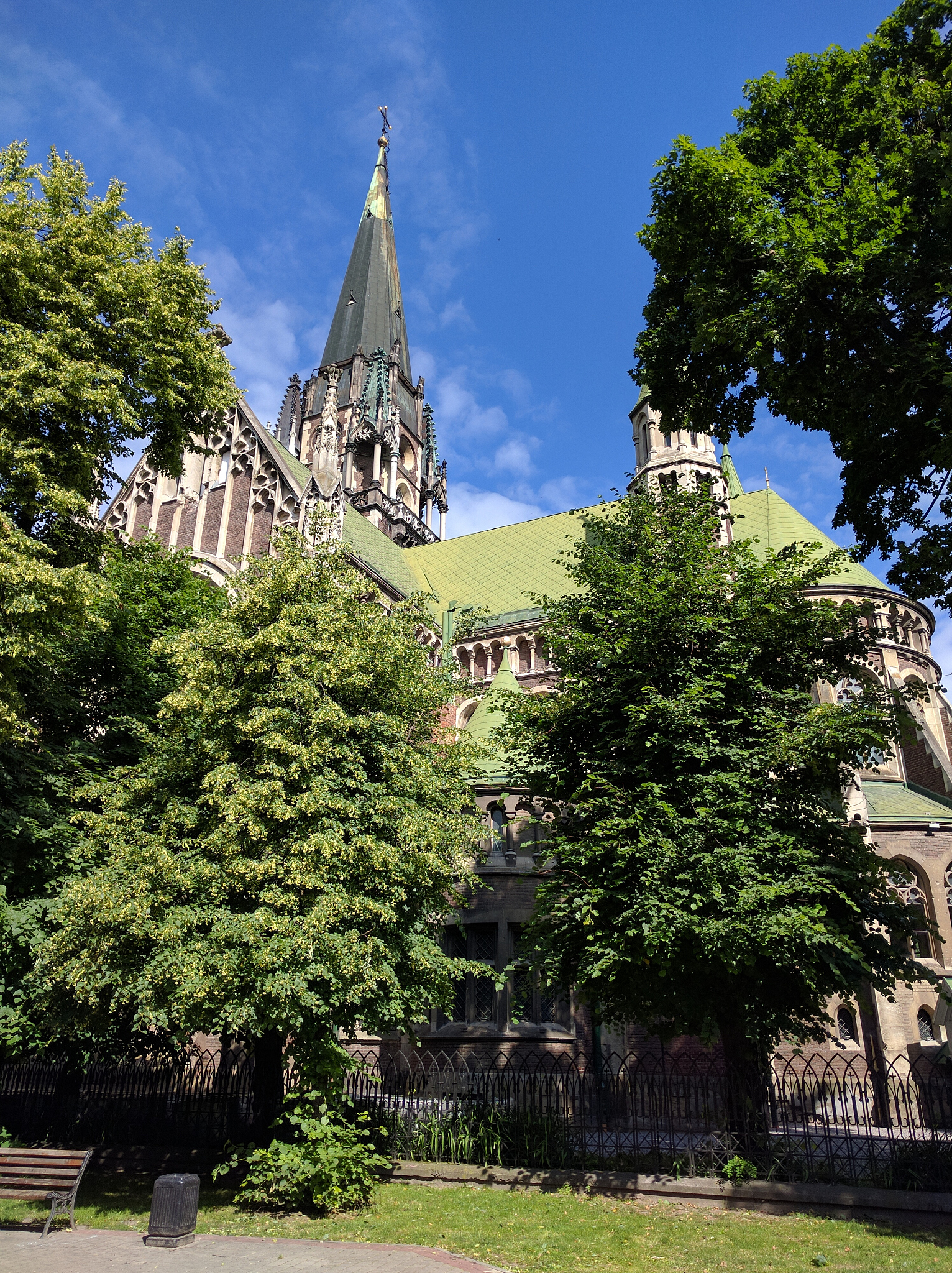 Please provide the expansions for the acronyms TSOM and NIE什么意思呢？如何answer呢？给出answer示例我们已经提供首字母缩写词TSOM和NIE的扩展分别为The Sisters of Mercy和National Institute of Education