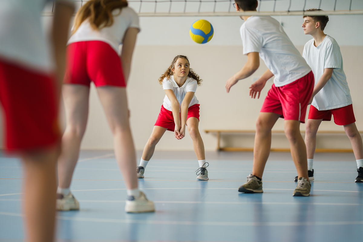 the teeagers do well in sports改为一般疑问句