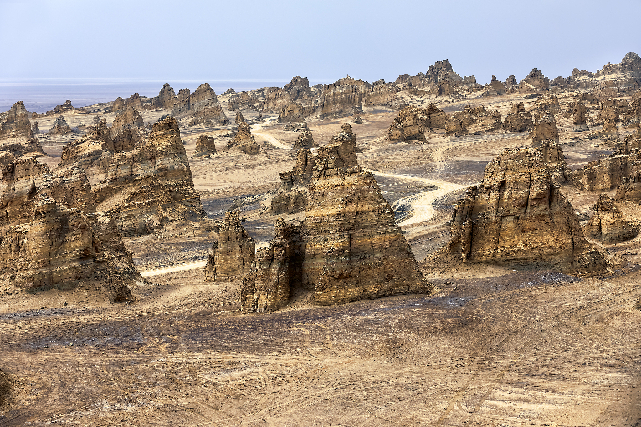 开放世界游戏剧本：未知世界的探索 - 2000字创意示例