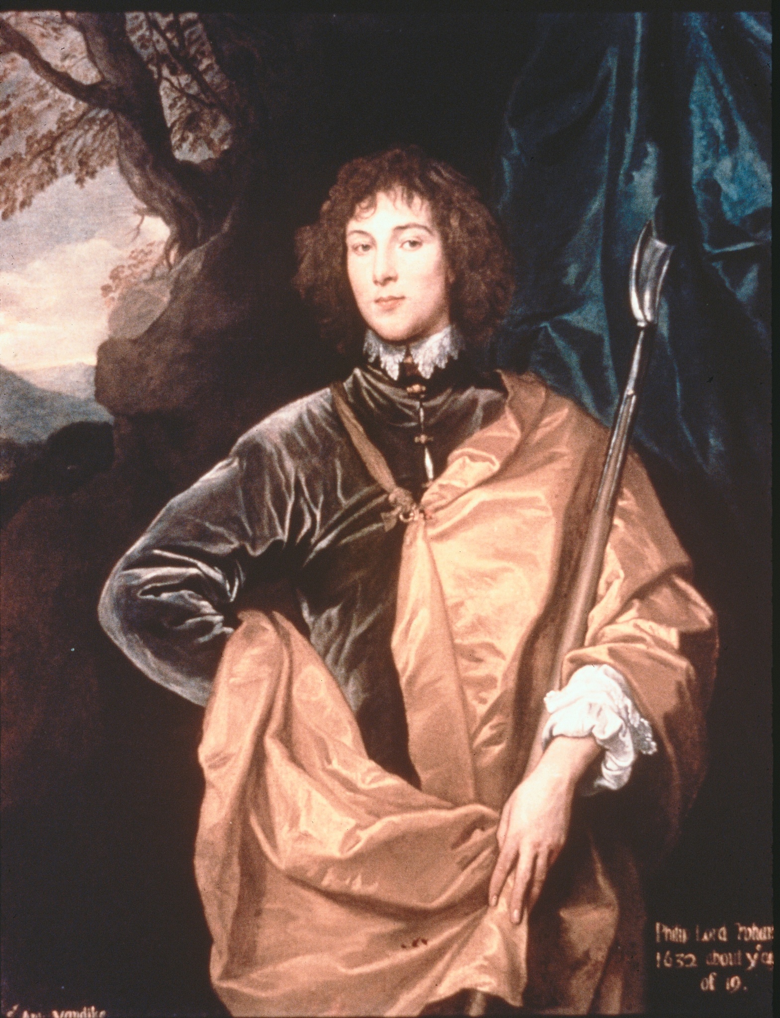 你知道《红与黑》中于连的人物性格形象吗