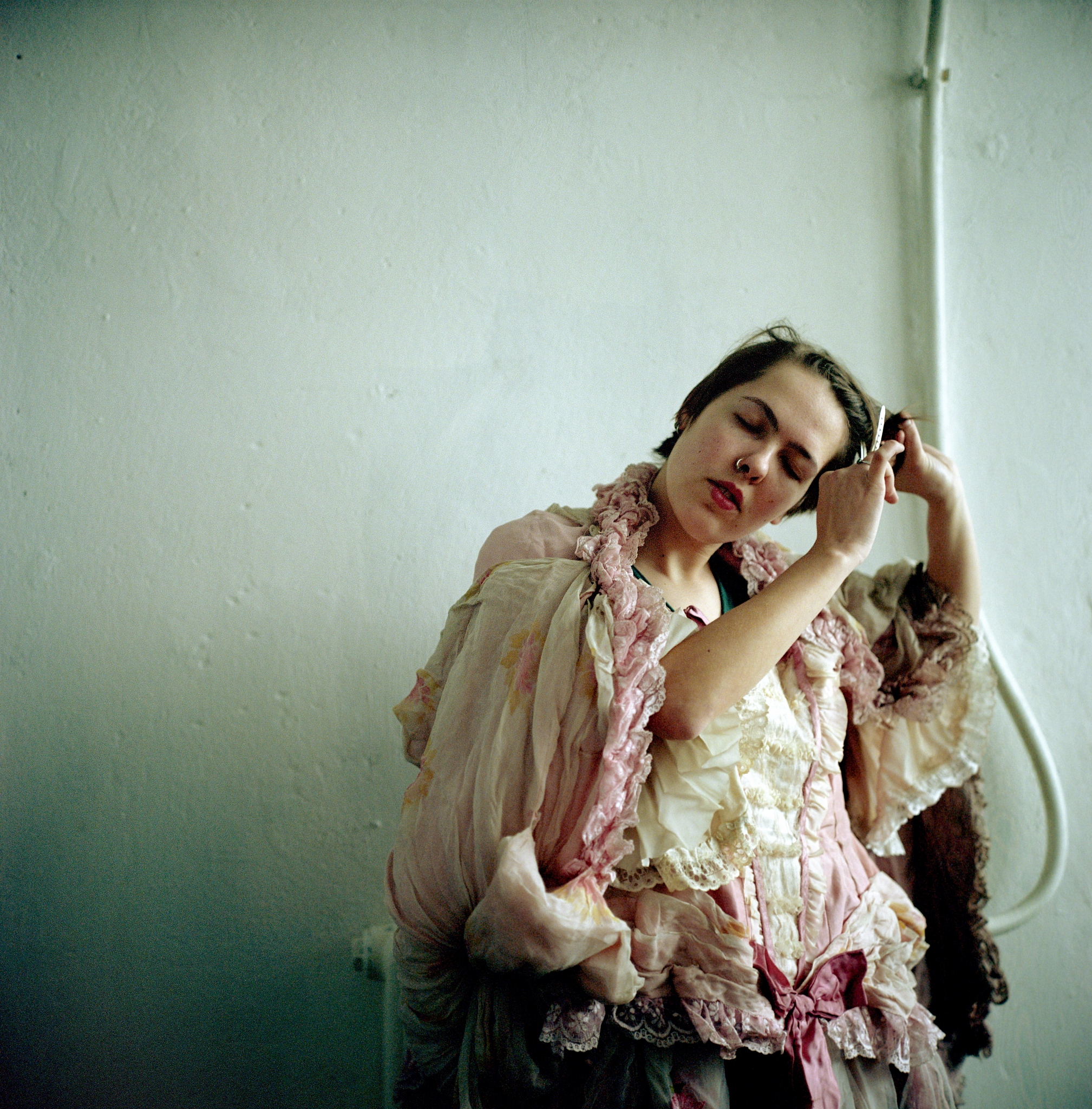 《飘》中斯嘉丽的爱情婚姻观：现实主义与自我保护