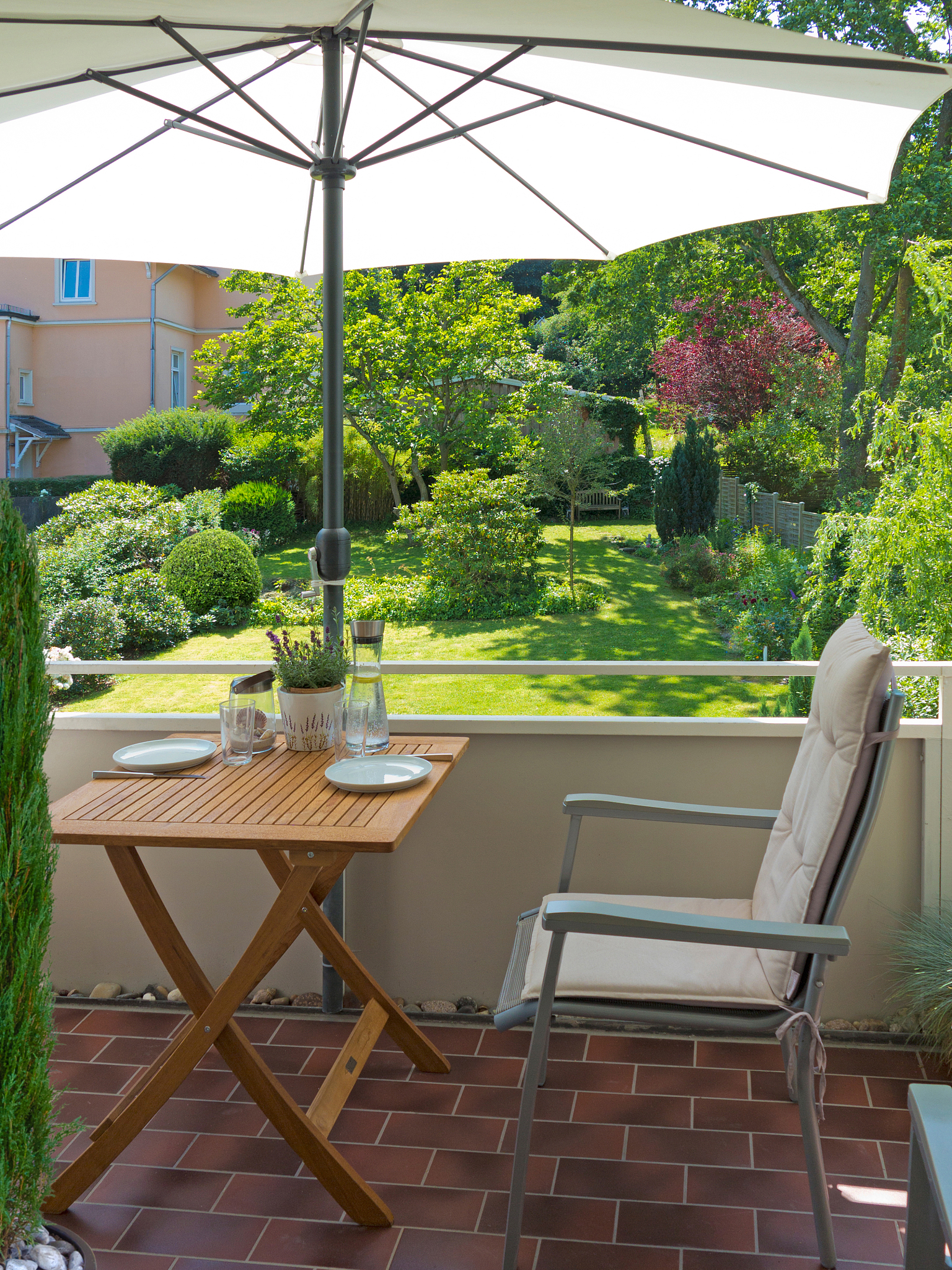 高档小区实景拍摄：舒适环境，一流服务，尊享品质生活！