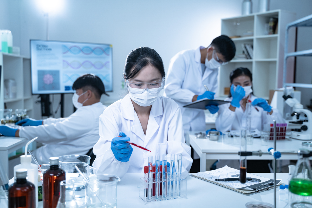 化学类专业有哪些？选择化学类专业的建议