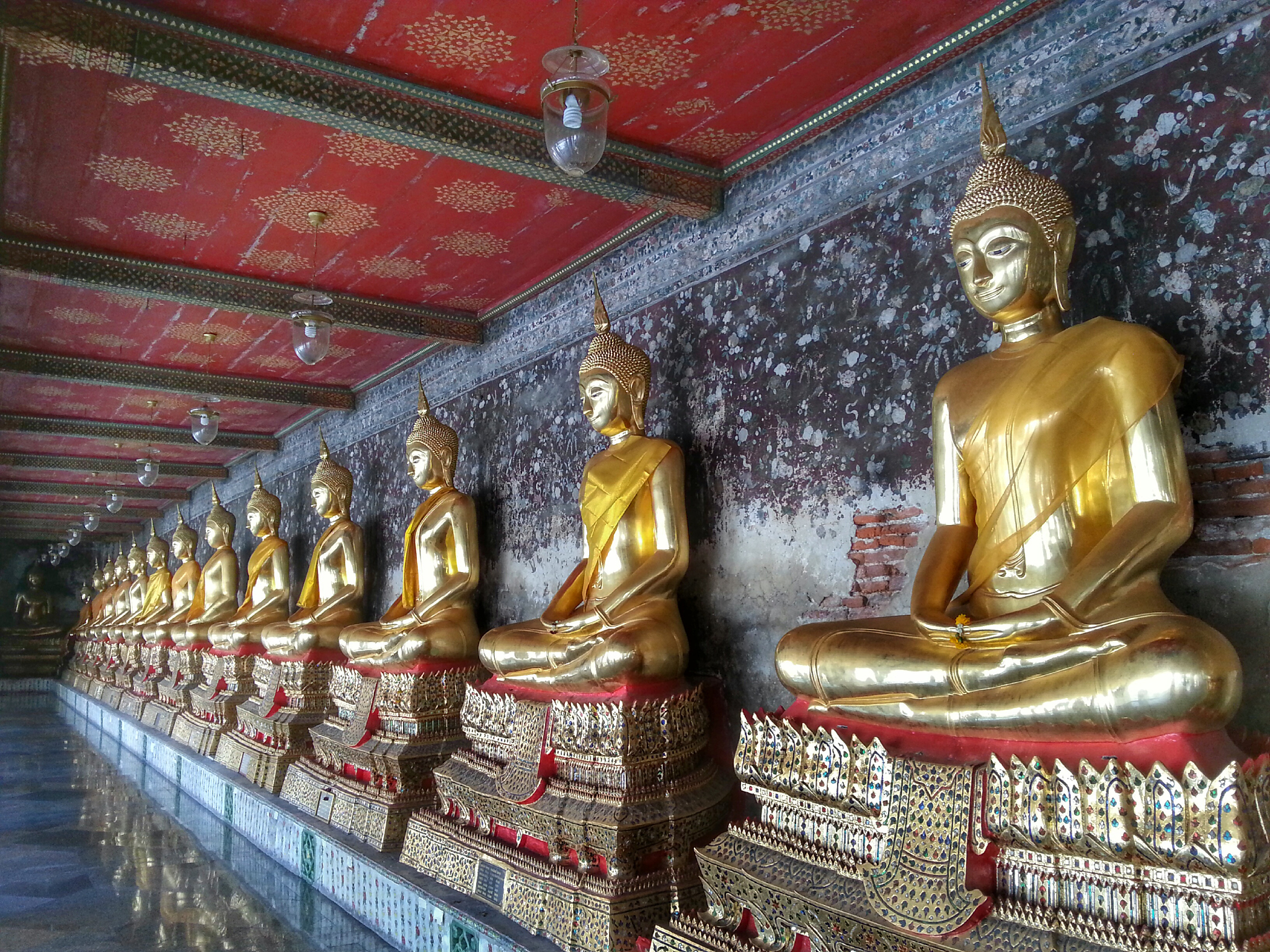thai temple