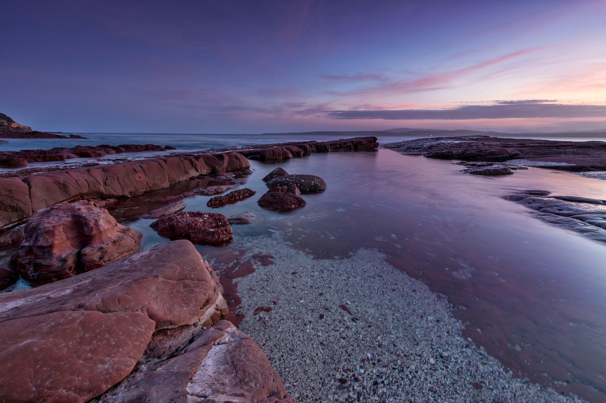 以青年消费者口吻需要提到1专做年轻男士发型必提2主打日韩系烫染必提3解决细软塌解决粗硬炸解决自然卷解决没想法必提4不是简简单单的剪烫染更注重根据顾客的五官脸型发质服装职业打造专属的发型设计必提5地址：深圳市龙华区民治街道龙光玖钻北区C3栋2楼23a。写500字理发后感受的笔记