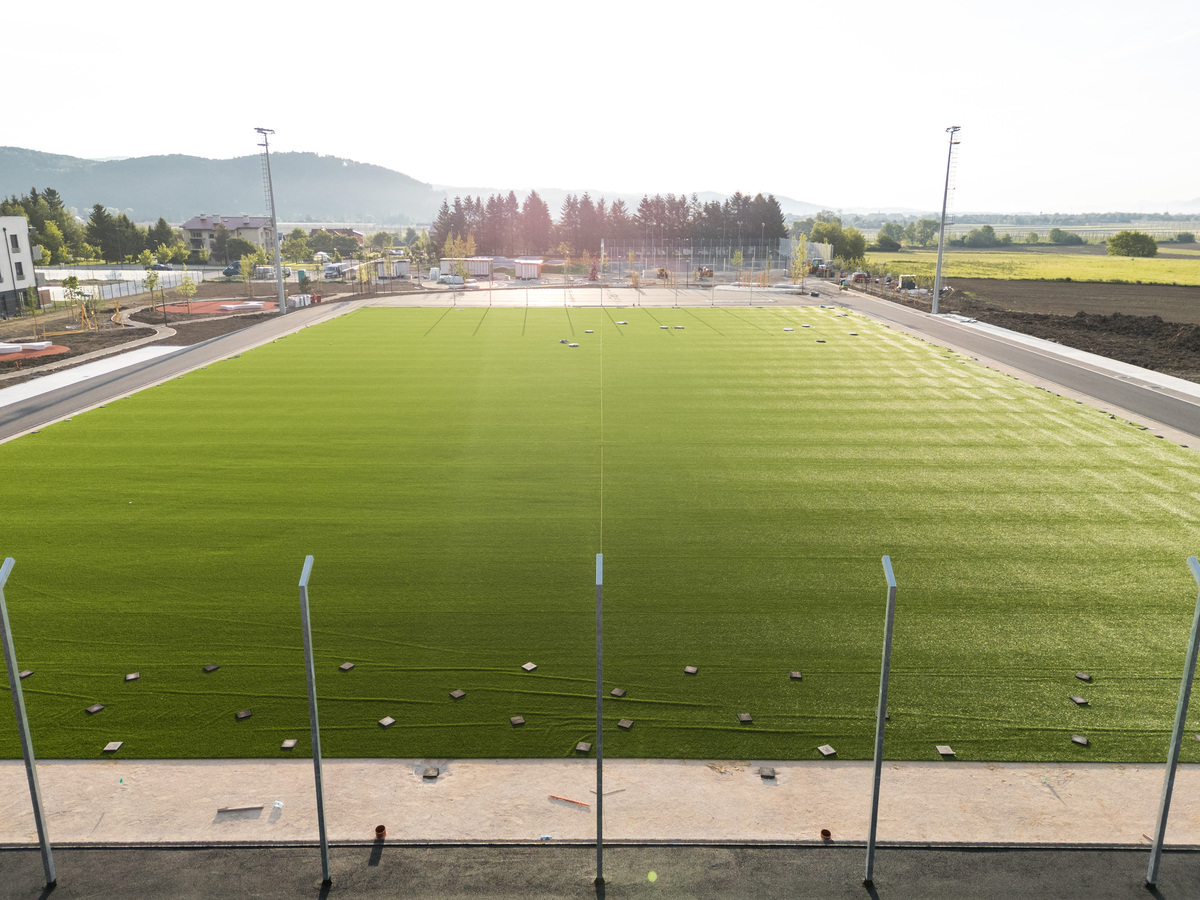 老林克斯球场完成21个沙坑翻新工程，为新赛季做好准备！