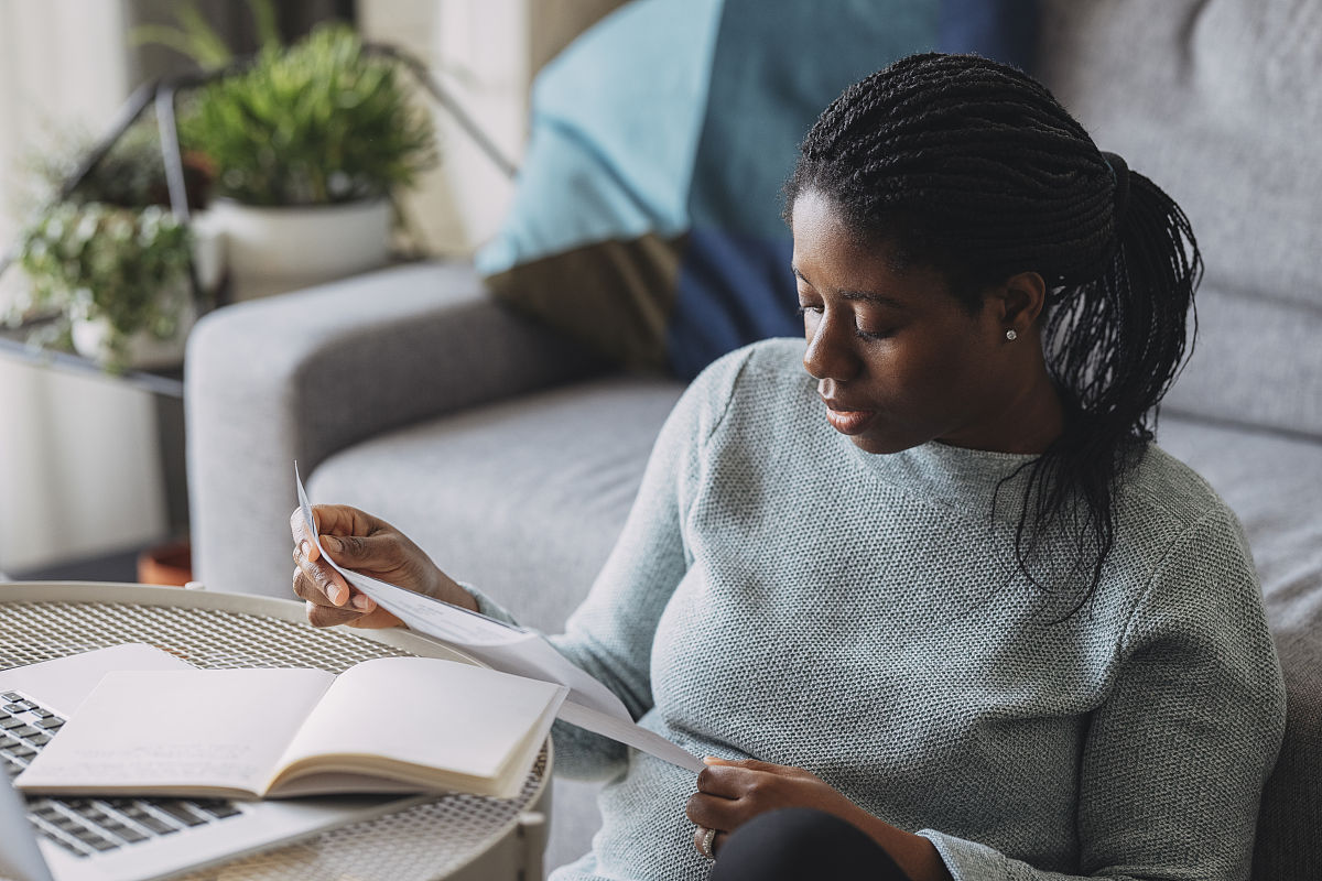 写文章主题为：小学语文教学中如何培养和提高学生的阅读能力