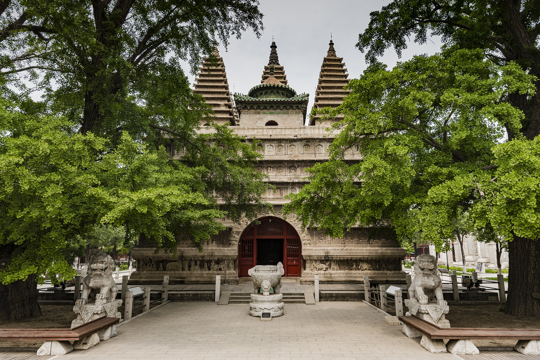 北京塔院寺：静谧古刹，感受佛教文化魅力