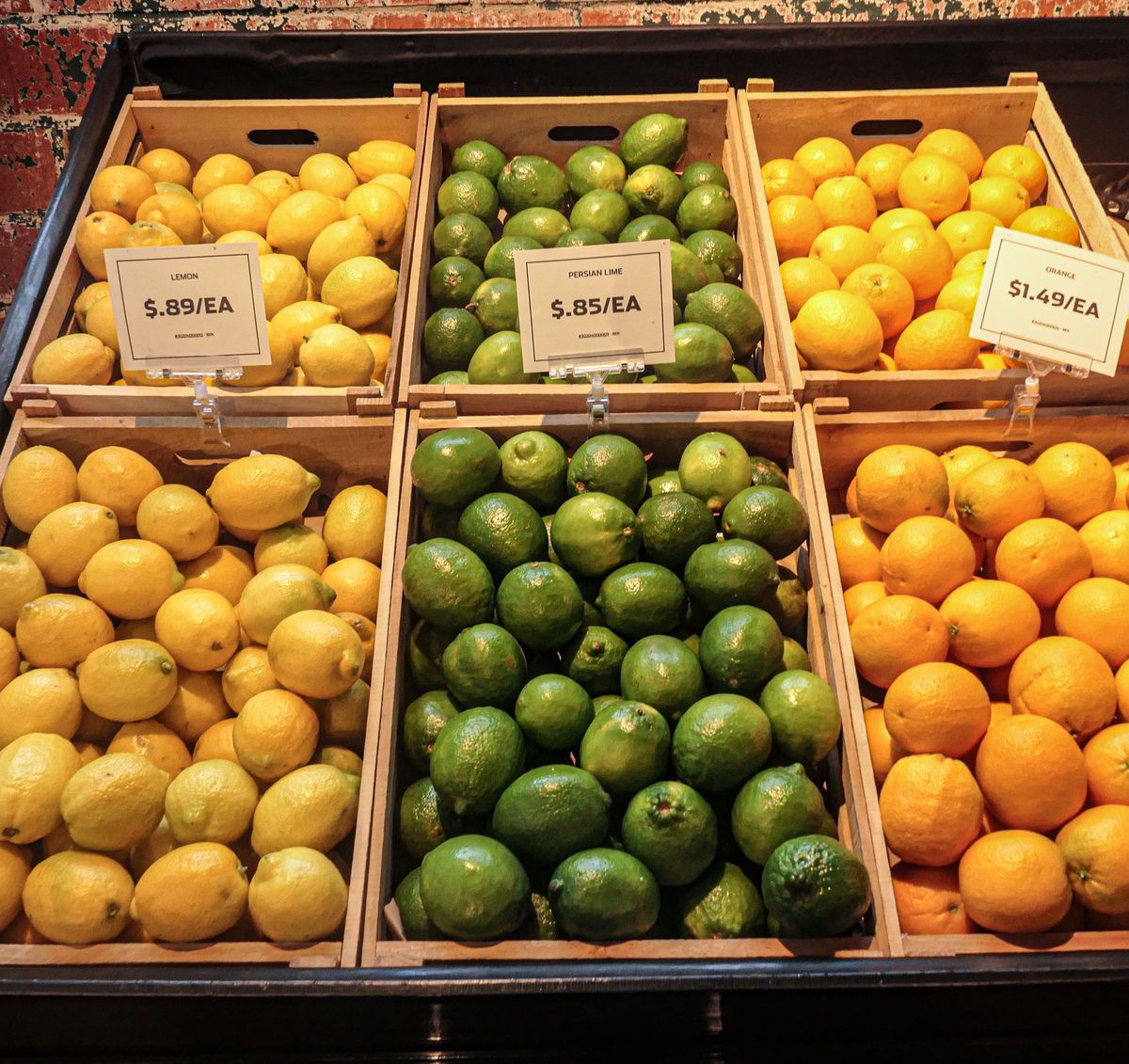 请用学术英语润色下段文字：Therefore in this study IA combined with CTS was considered as a potentially useful strategy to control mango postharvest decay caused by postharvest anthracnose and support shelf-life ex