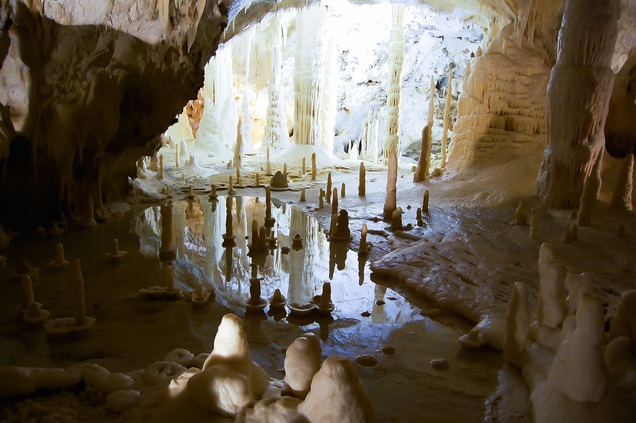 frasassi cave - italy