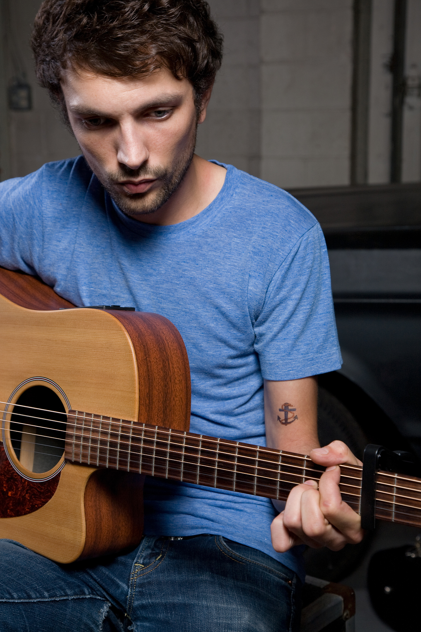 吉他入门指南：零基础学习吉他技巧