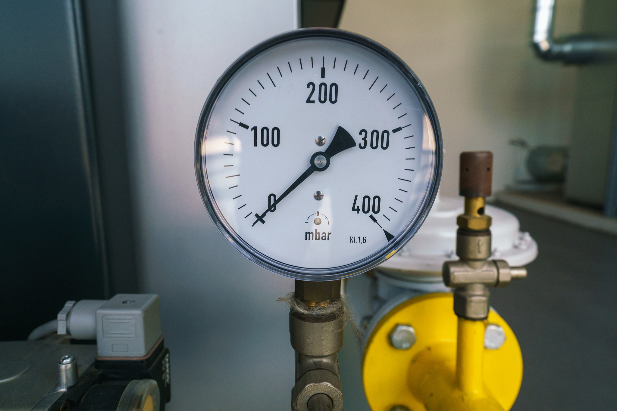 基于压电式压力传感器的燃气锅炉燃烧控制系统设计 作者：王宇峰朱洪波张海涛 出版时间：2018年给出具体文献