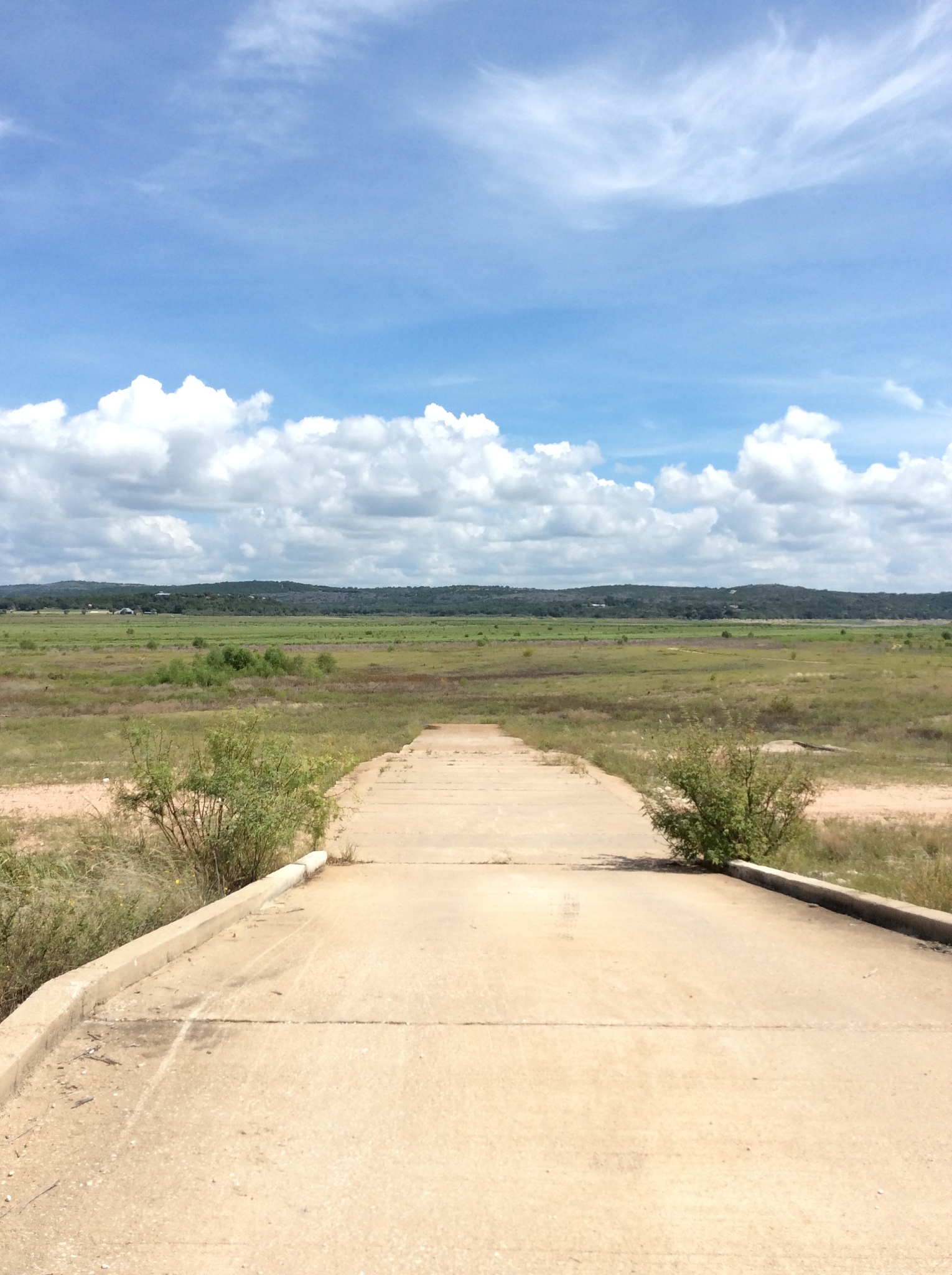 德国污水处理厂渗漏率超过平均干旱天气流量50%的比例