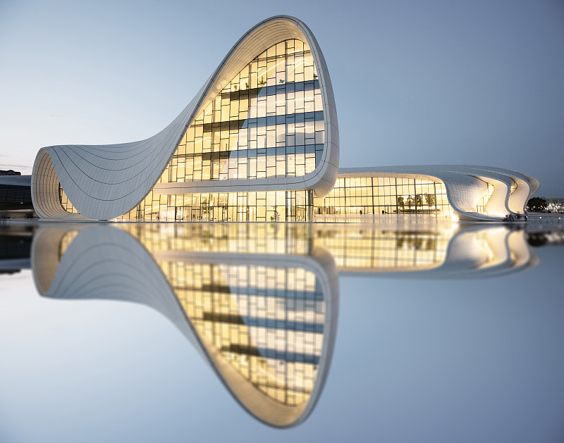 具有运动流线型的建筑