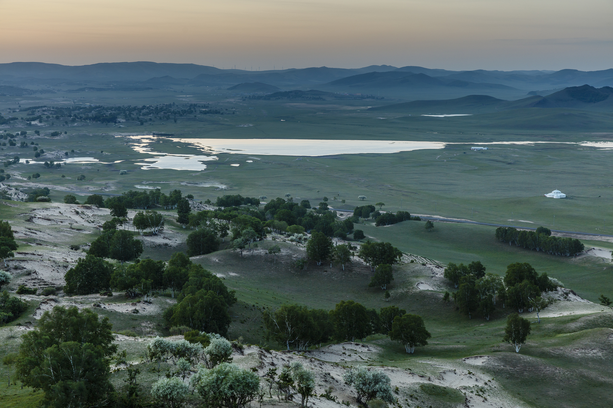 内蒙古六日亲子游线路设计方案 - 情牵草原，欢笑满城（长沙出发）
