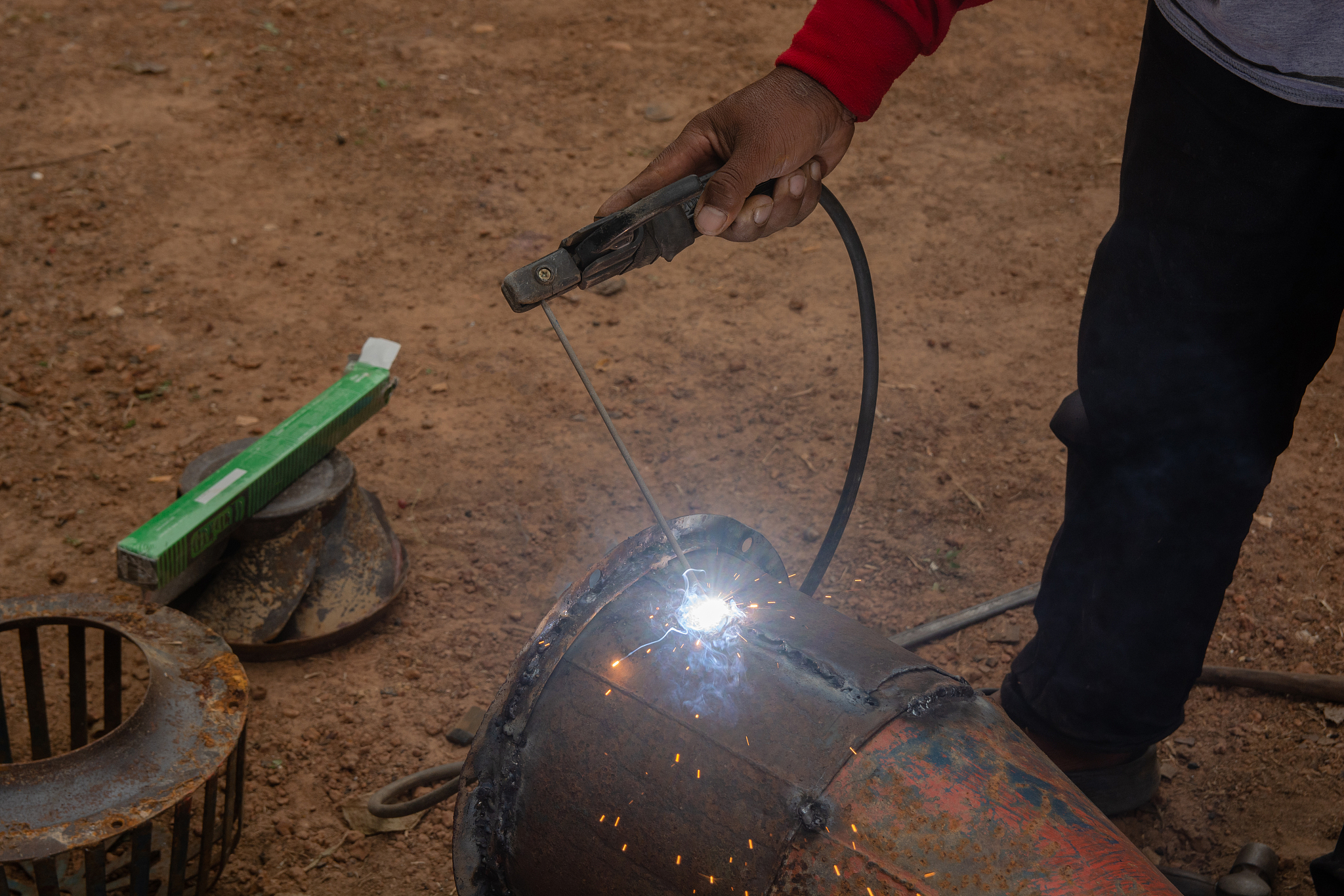 运行中高压蒸汽管道拍片：焊口打磨必要吗？