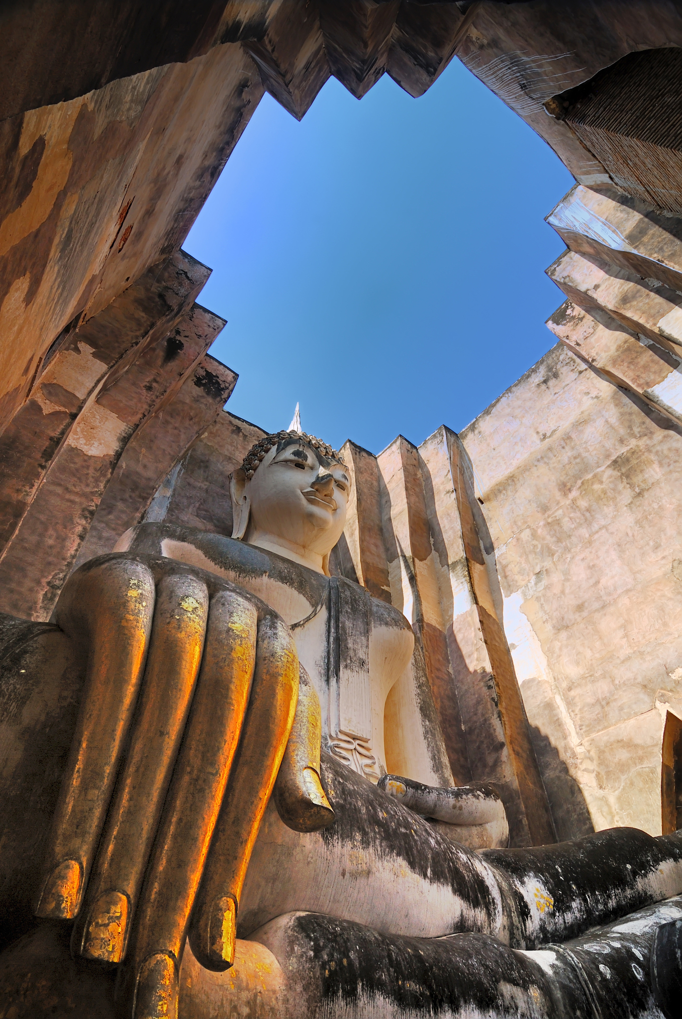 Living Ancient Village in [Province Name]: Nestled by Mountains and Lake, Boasting Scenic Beauty and Convenient Access