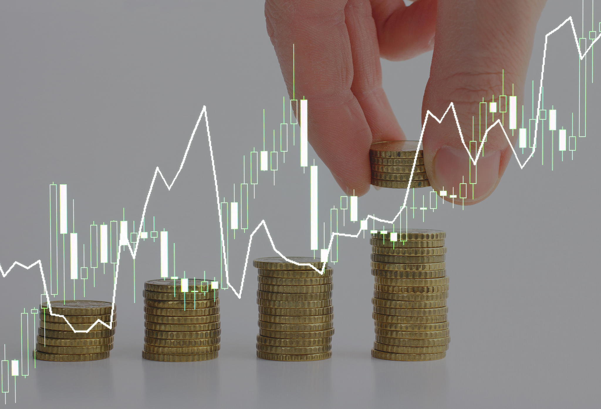 当价值崩溃时他仍然有收入来源和挖洞购买更多东西的能力。当美联储屈服于缓解这场飞行垃圾箱火灾的着陆时他将对所有这些进行再融资以降低利率