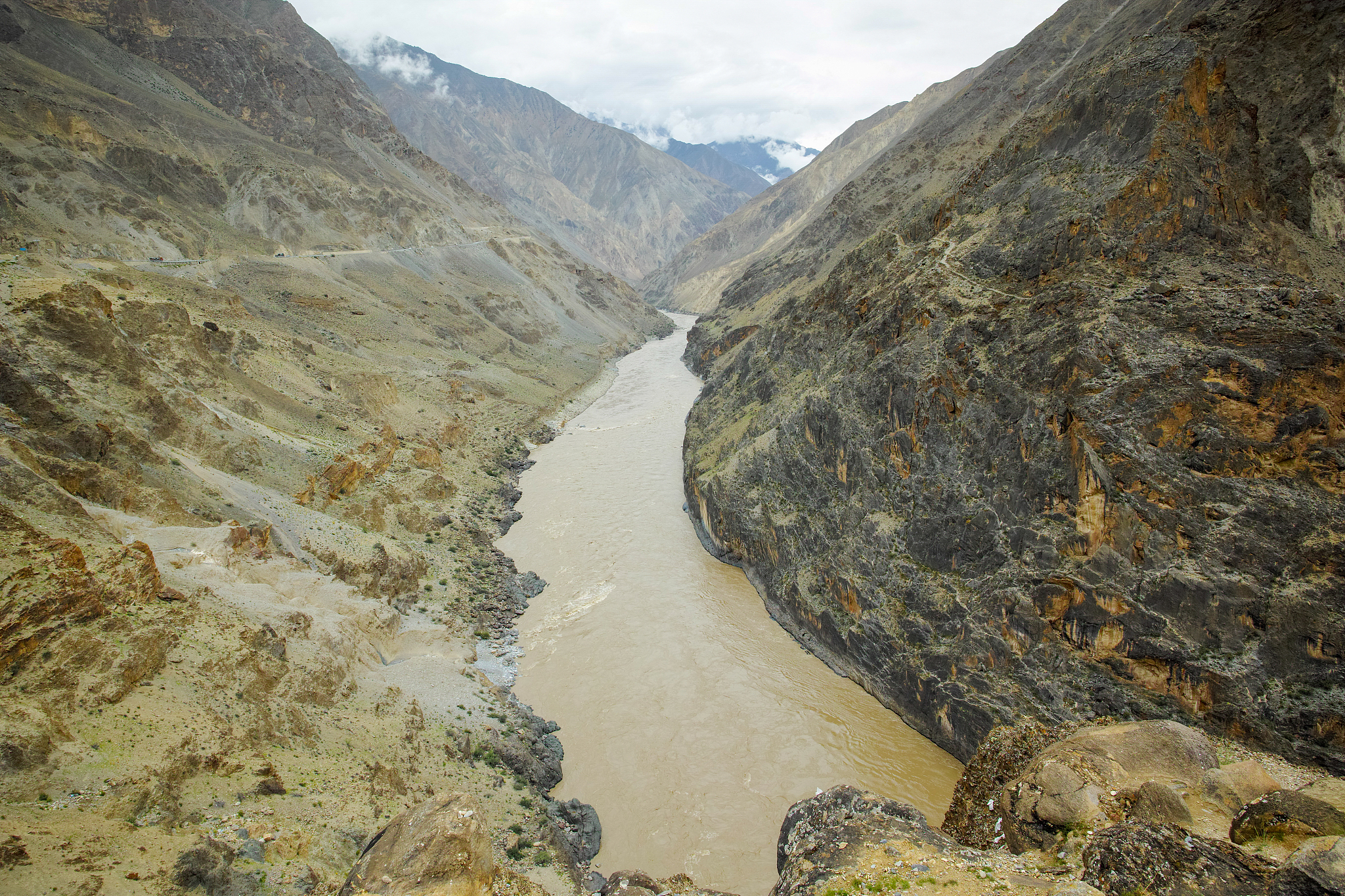 金沙江上的怒江县：历史文化、自然风光与经济发展