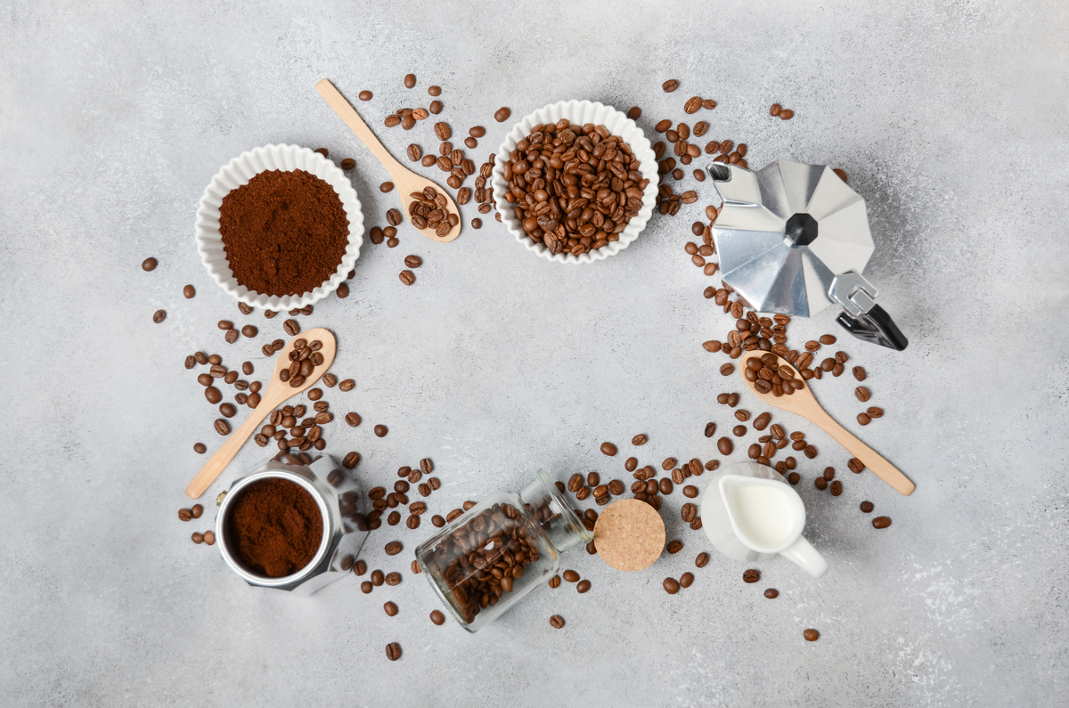 3000字以上。内容以咖啡为关键词可以写关于咖啡的任何方面的内容。