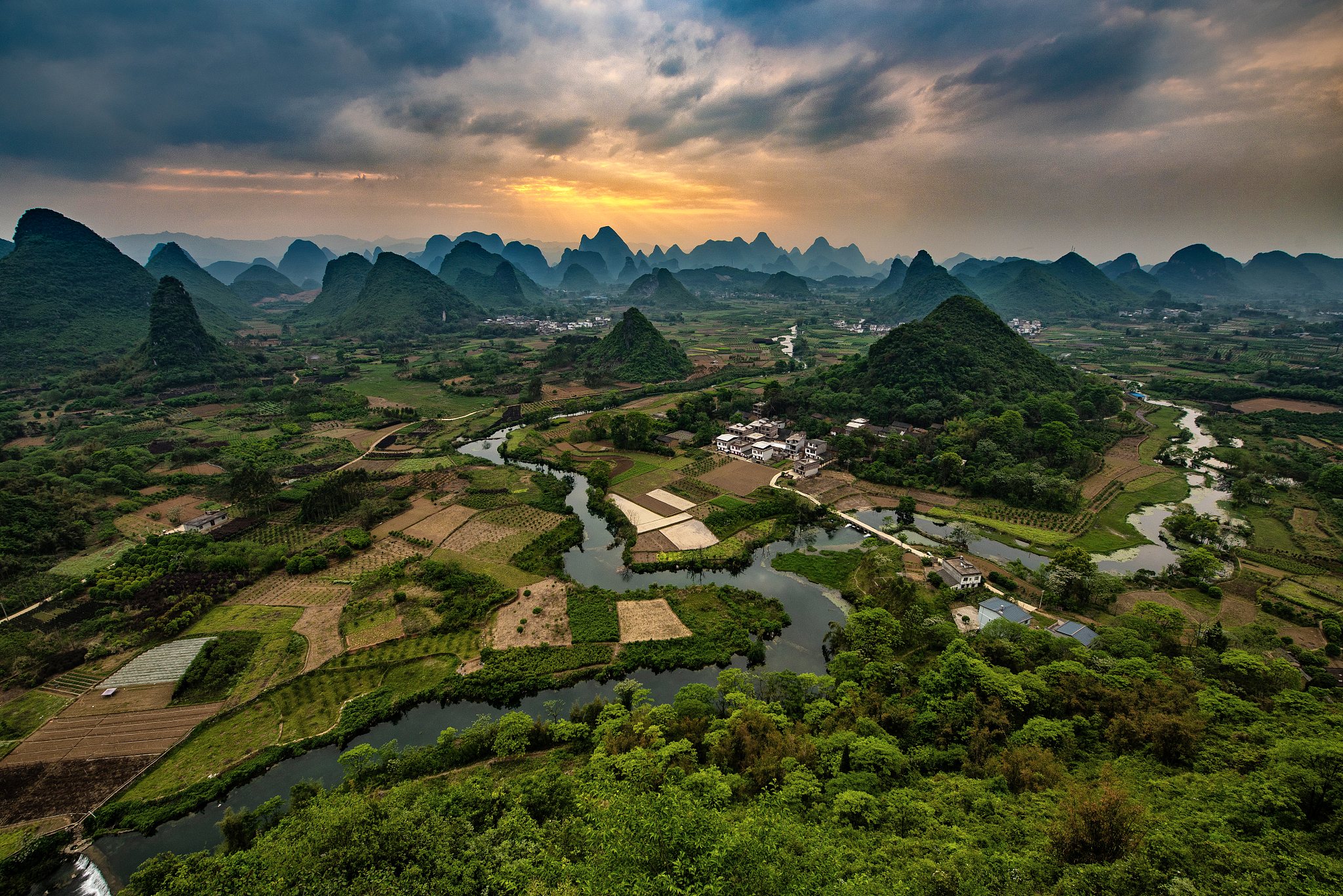 广西桂林商贸旅游技工学校2023年招生简章