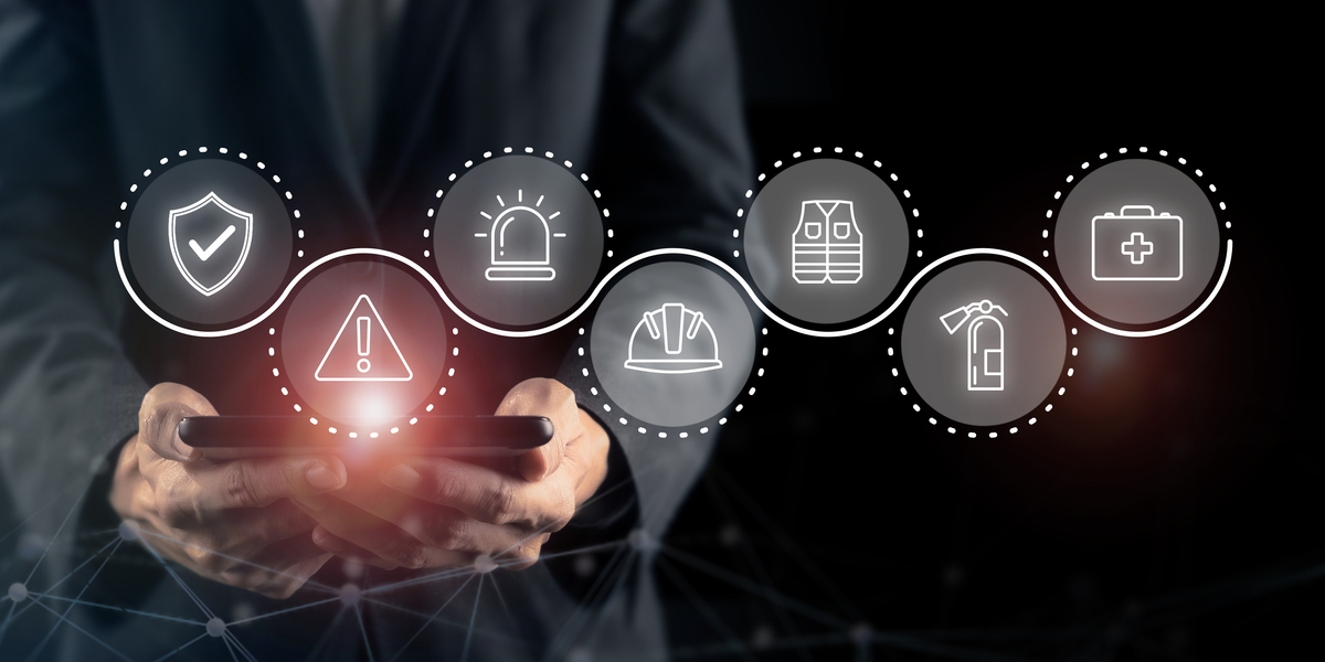 当代社会发展对教育提出 了那些需求与挑战 ？ 你准备好了没有？ 我们应如何应对？我们生活在急遽变革的时代！数据为王的大数据时代已经到来战略需求发 生了重大转变。近三十年科技进步带来的与生活有关的发明 超过以前所有的总和。近十年数据和数字技术对人类生活的改变超 过以前所有的总和！重大改变已经、正在或即将发生！手机、短信、微信、余额宝…吃饭、购物、转 帐、看电影…一部手机几乎搞定生活的全部外面的教 育