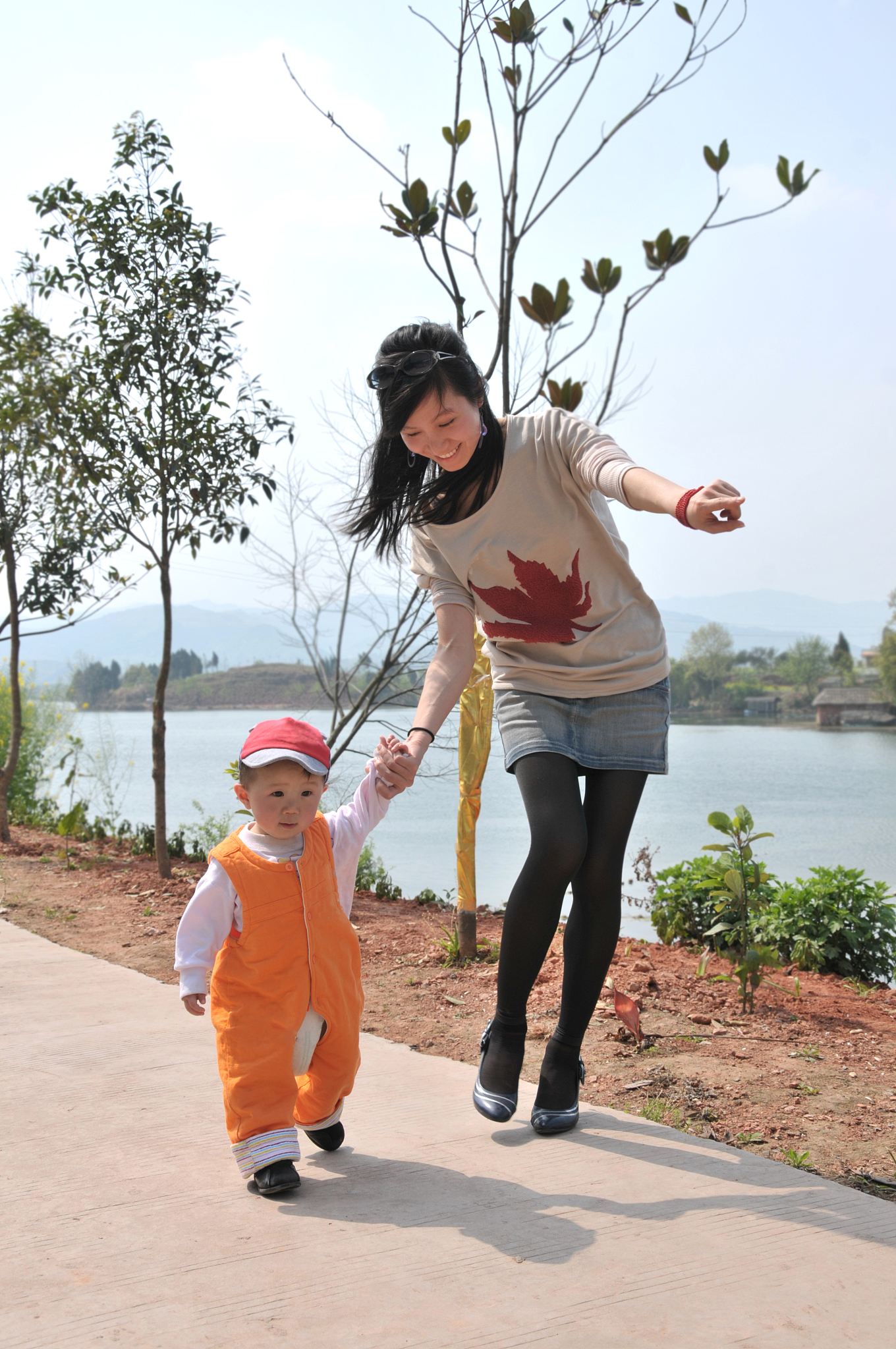 写一篇关于四川不结婚也可以生小孩的文章