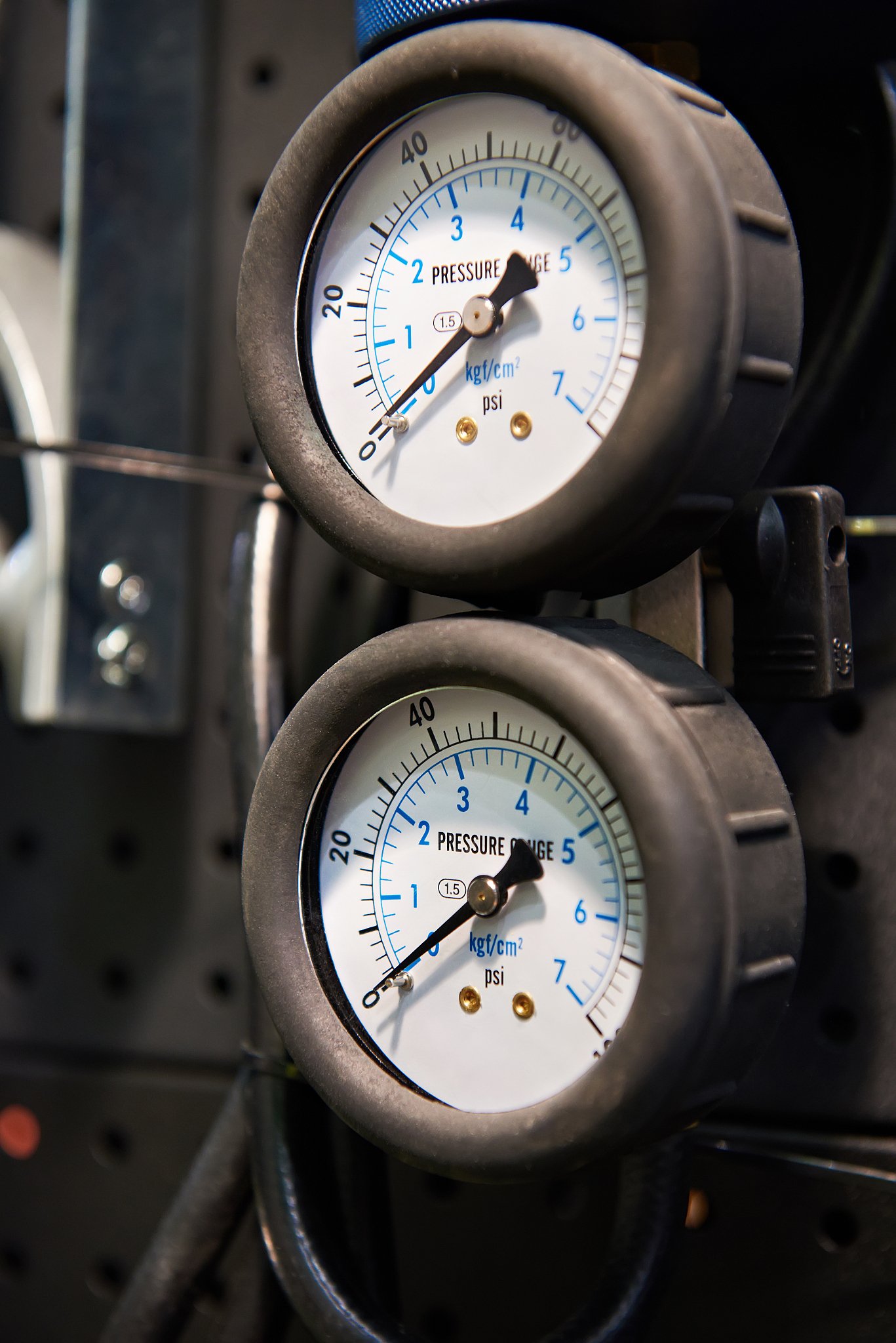 two pressure meter