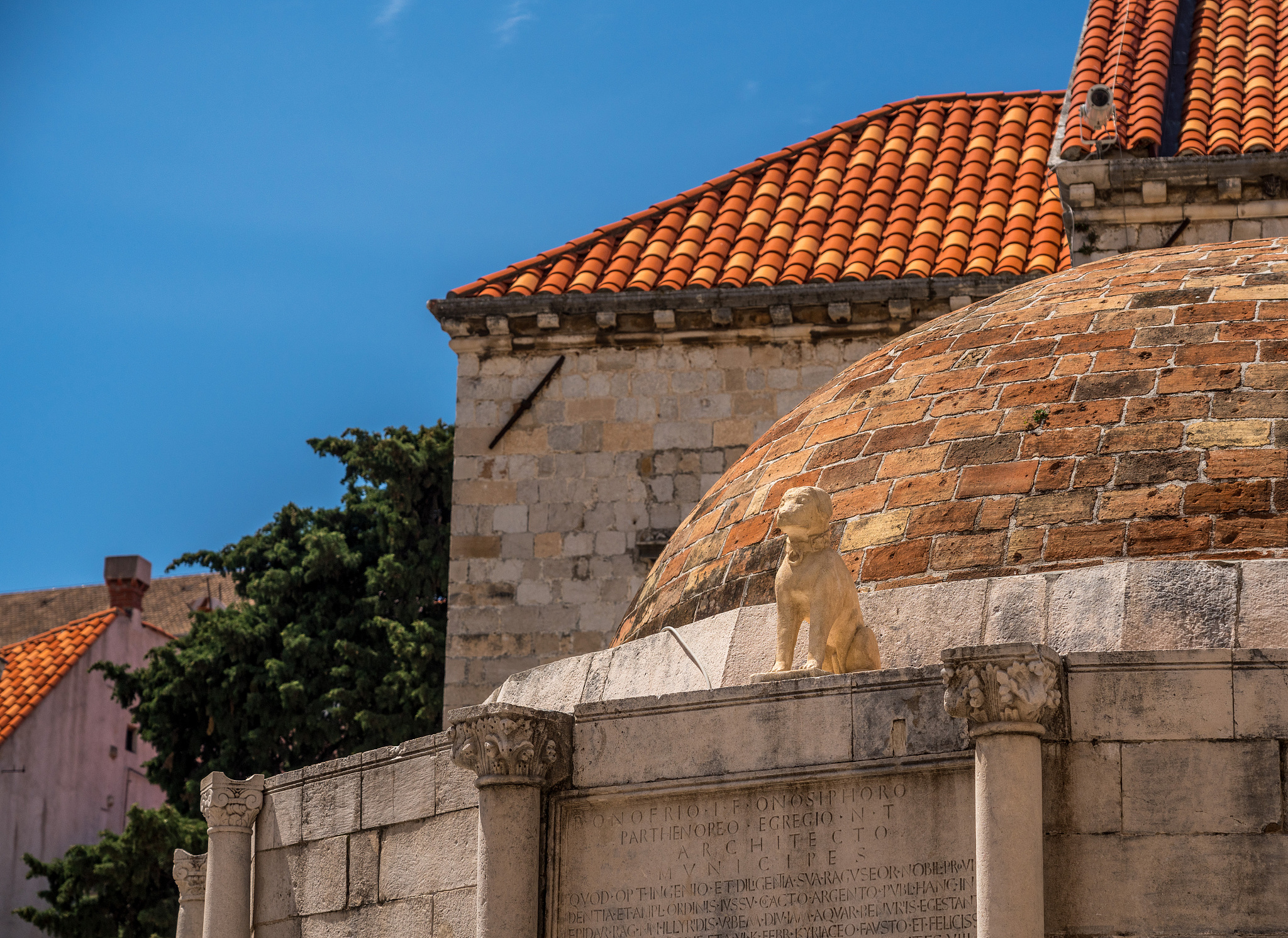 big onofrios fountain in dubrovnik old town